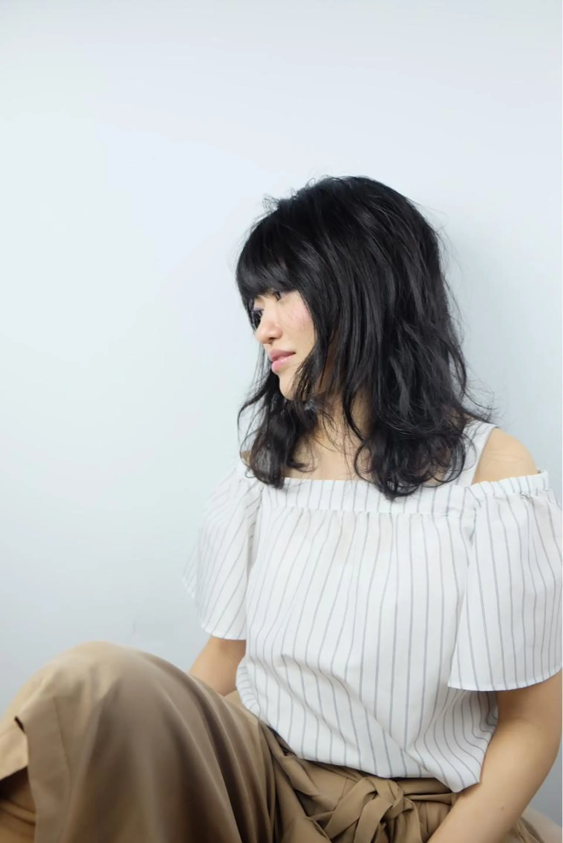 ミディアム 佐山 眞紀のヘアスタイル