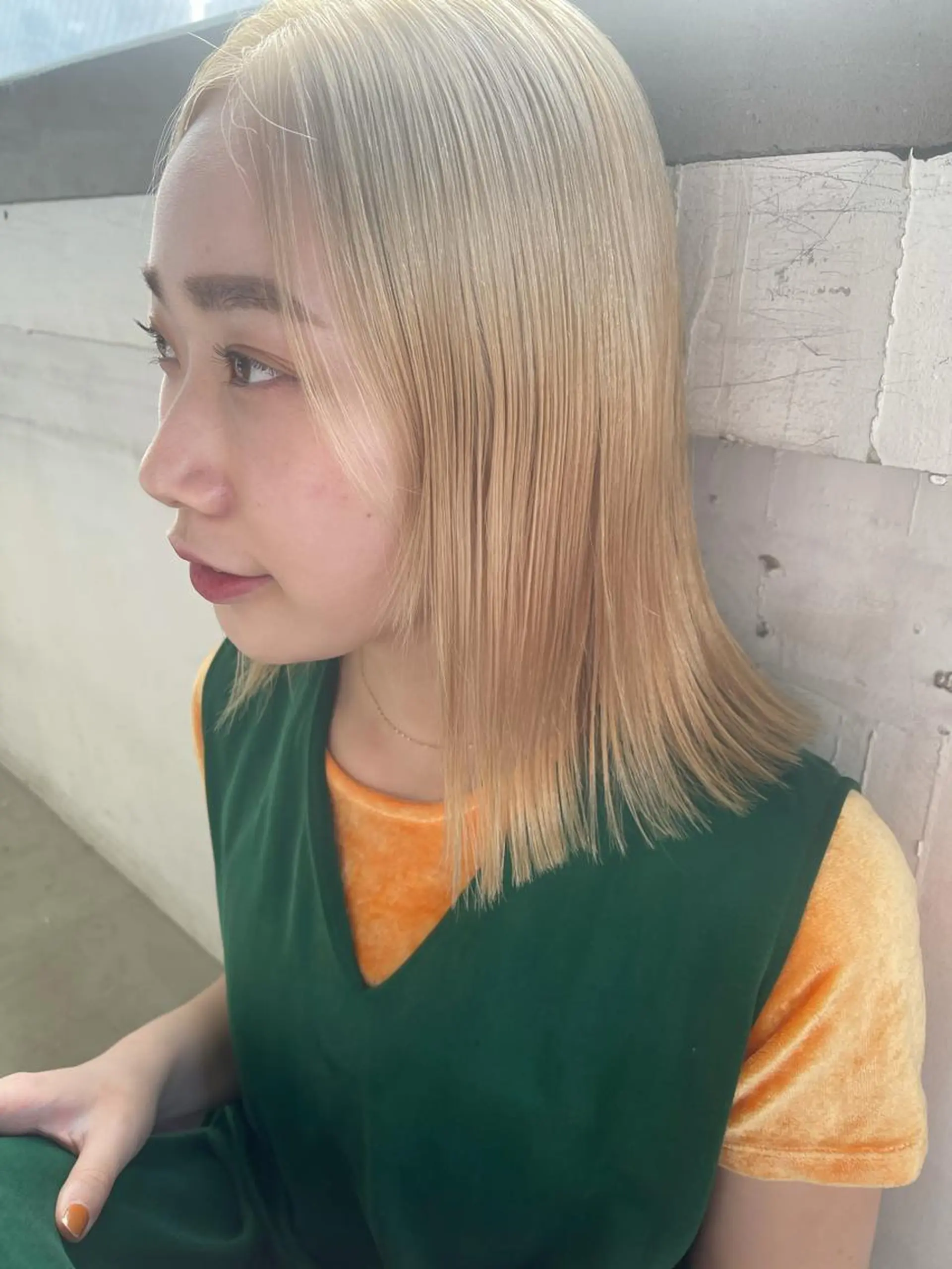 ミディアム カラー 💓パーマ，💗 レイヤーカットのヘアスタイル