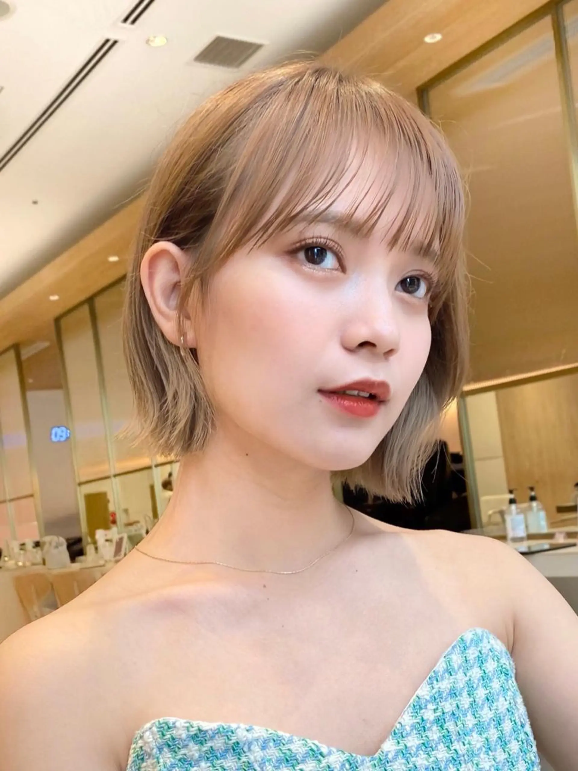 ショート カラー パーマ ヘアアレンジ 切りっぱなしボブ バレイヤージュ ブリーチ ケアブリーチ 透明感カラー 小野寺瑞希 /最小顔カットのヘアスタイル