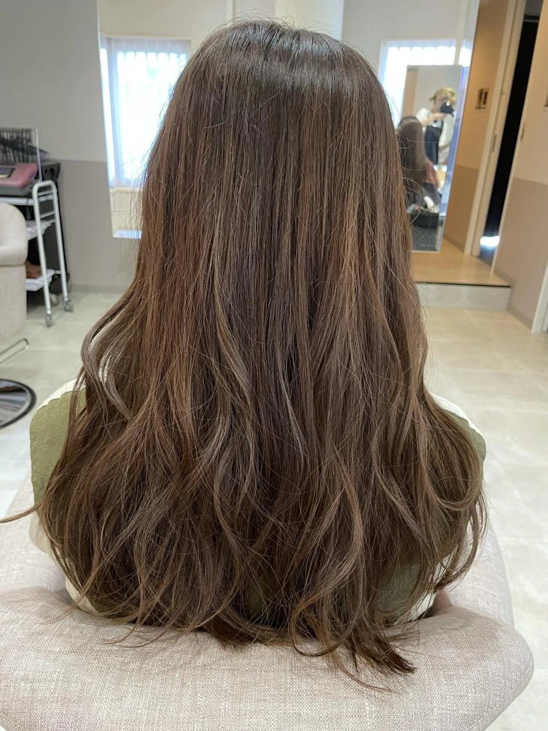 ロング 髪質改善お任せ ください♪ひとみのヘアスタイル