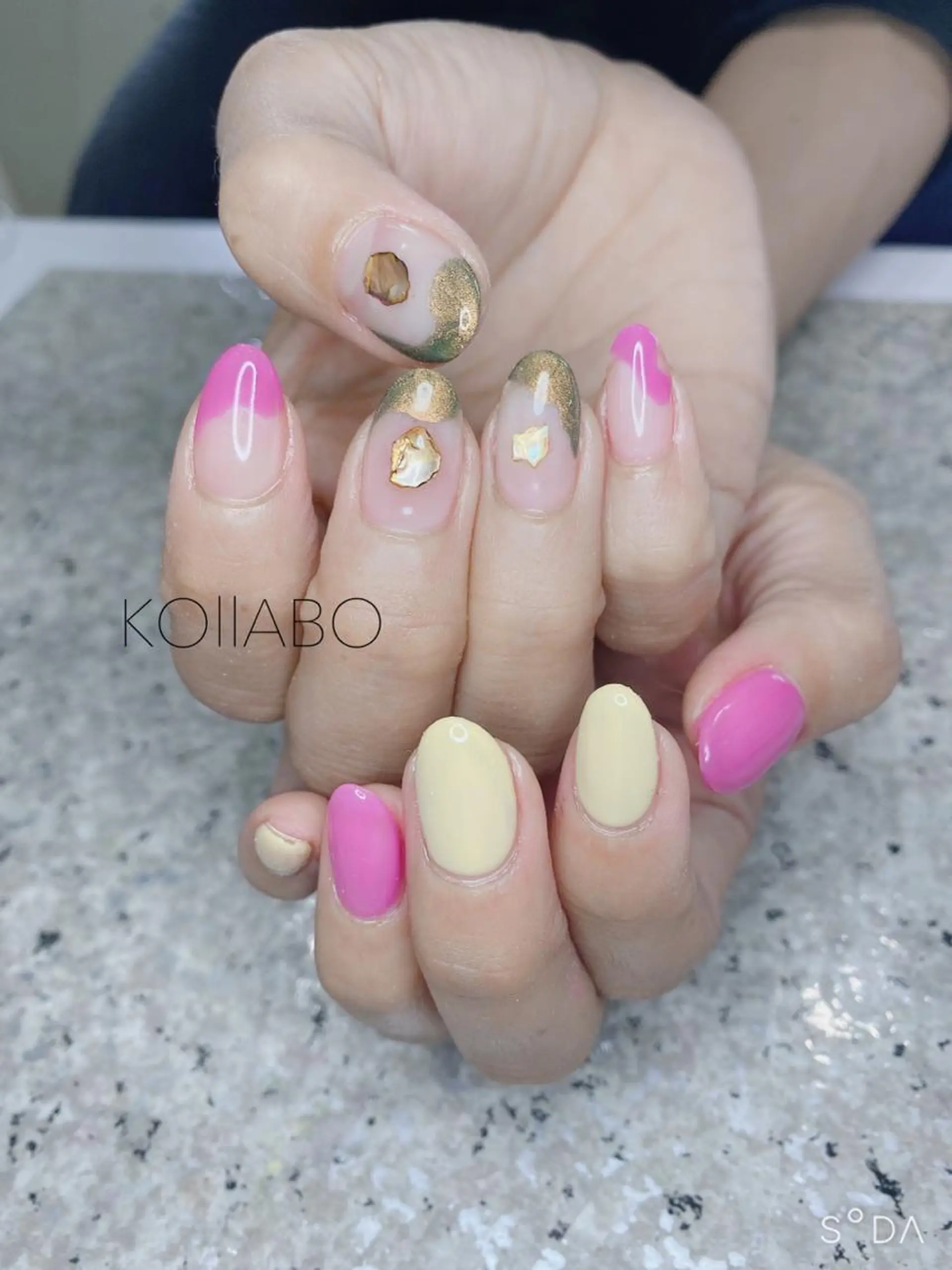 ネイル KOLLABO nailのネイルデザイン