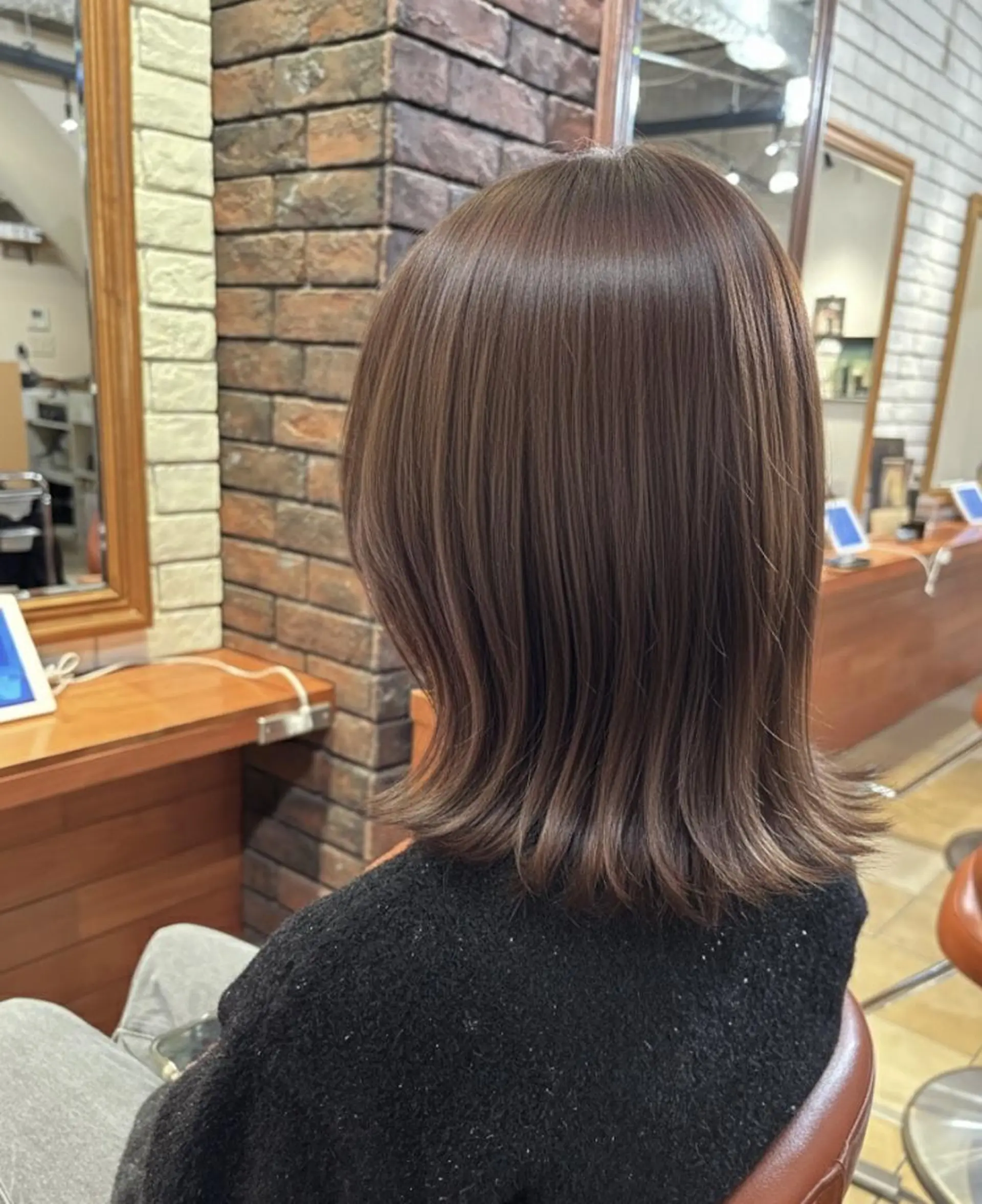 ミディアム カラー ベージュカラー 透明感カラー 小顔カット カット ヘアカラー トリートメント ヘッドスパ flencia 丸 和博｜カットのヘアスタイル