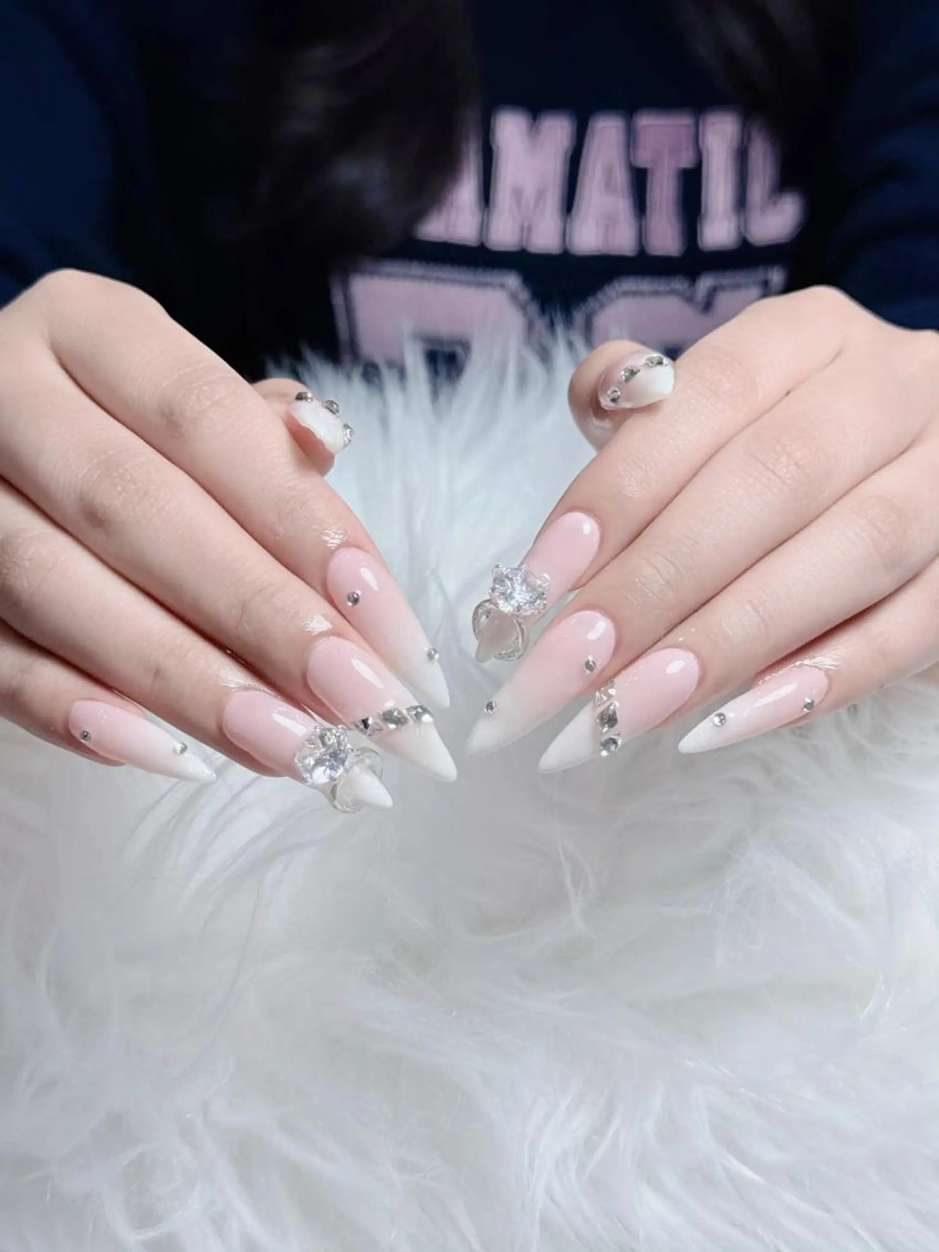 ネイル 長さ出し グラデーション 卒業式 キラキラネイル マグネットネイル ハンドネイル Xuka Belle Nailのネイルデザイン