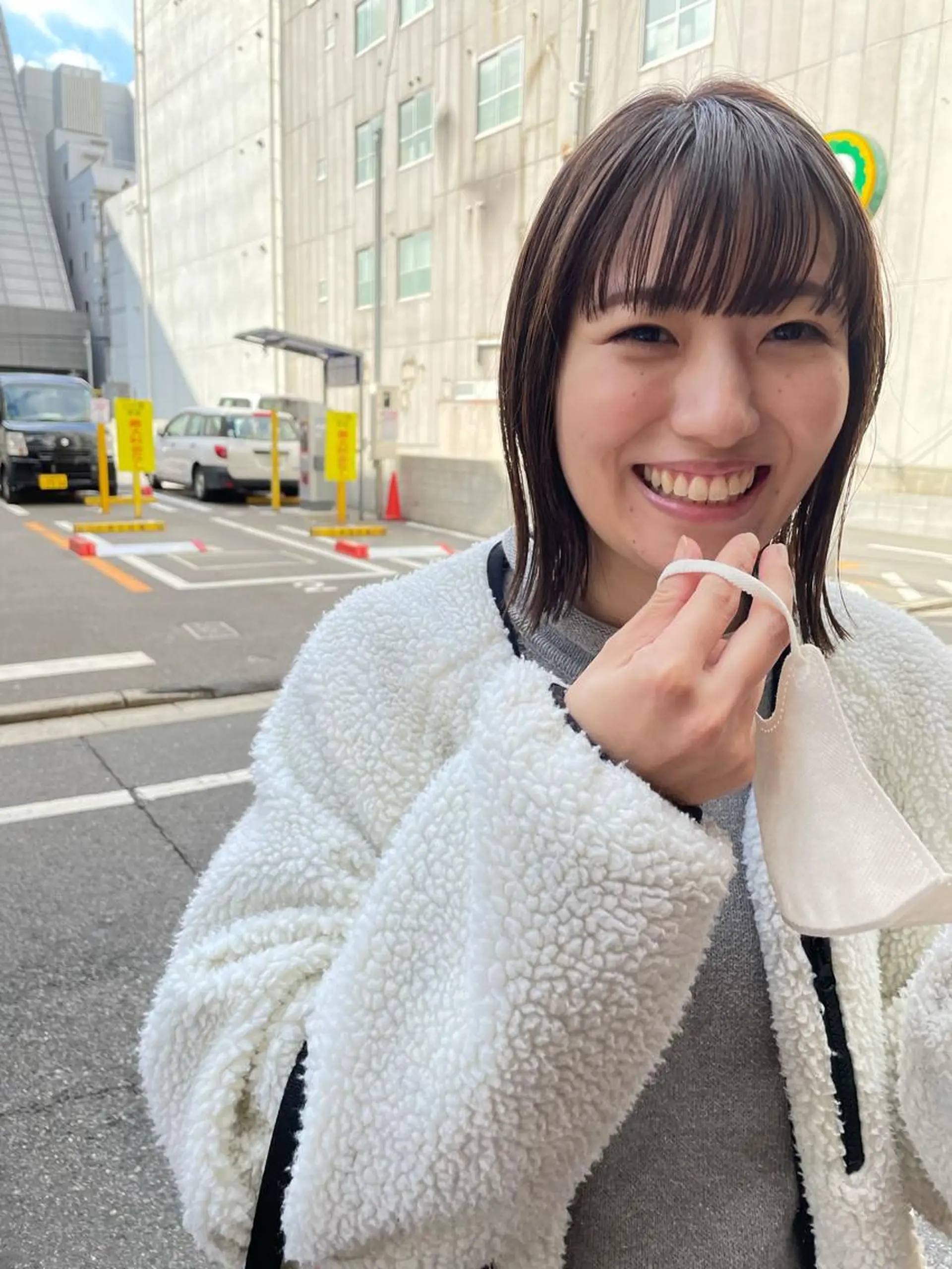 ミディアム カット ヘアカラー トリートメント さの あやねのヘアスタイル