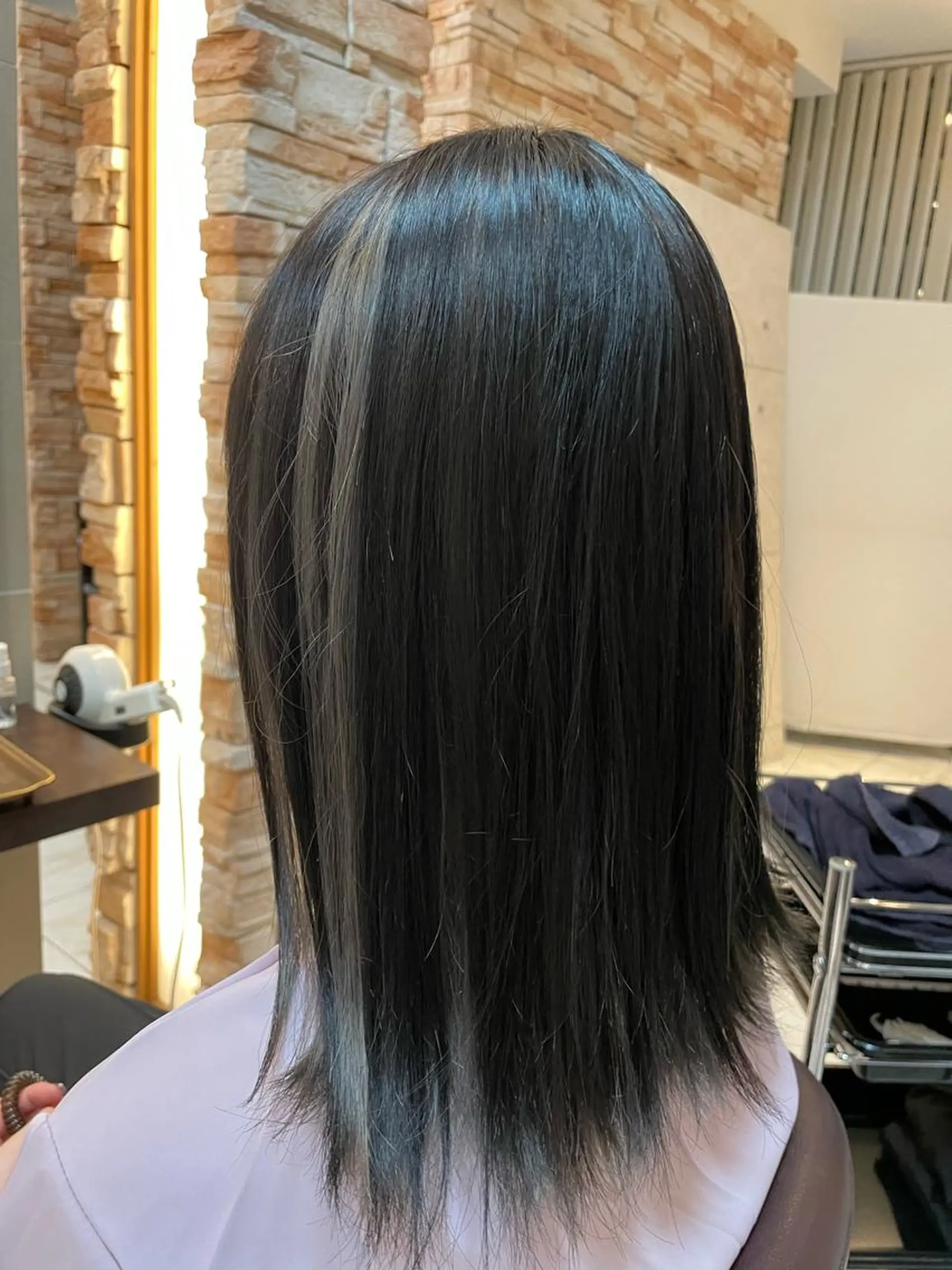 ミディアム カット ヘアカラー 新籾 尚哉のヘアスタイル