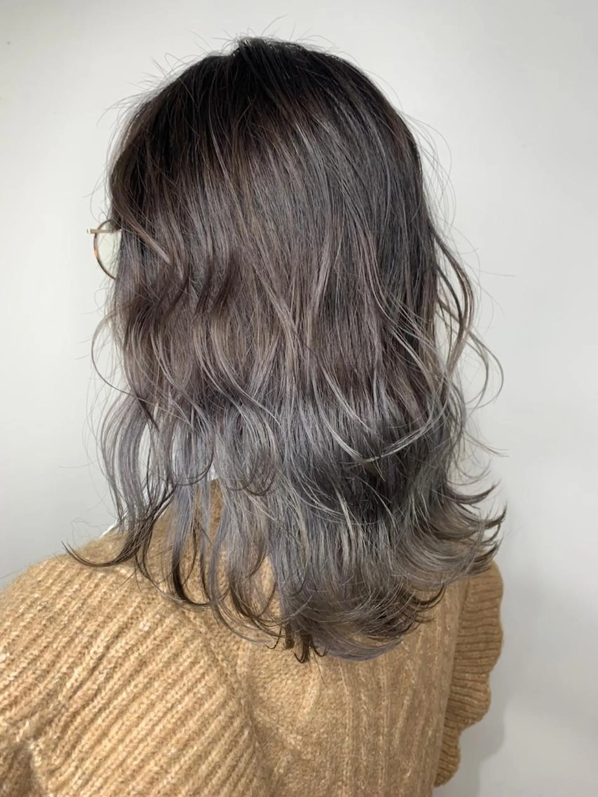 ミディアム カラー カット ヘアカラー トリートメント COLO✨️ 白川綺香のヘアスタイル