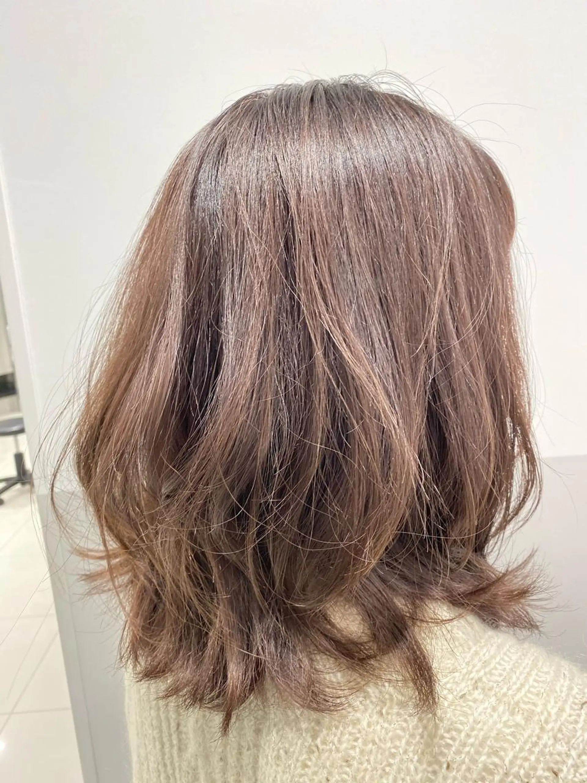 ミディアム カラー Kobayashi ハイライト/ショートのヘアスタイル