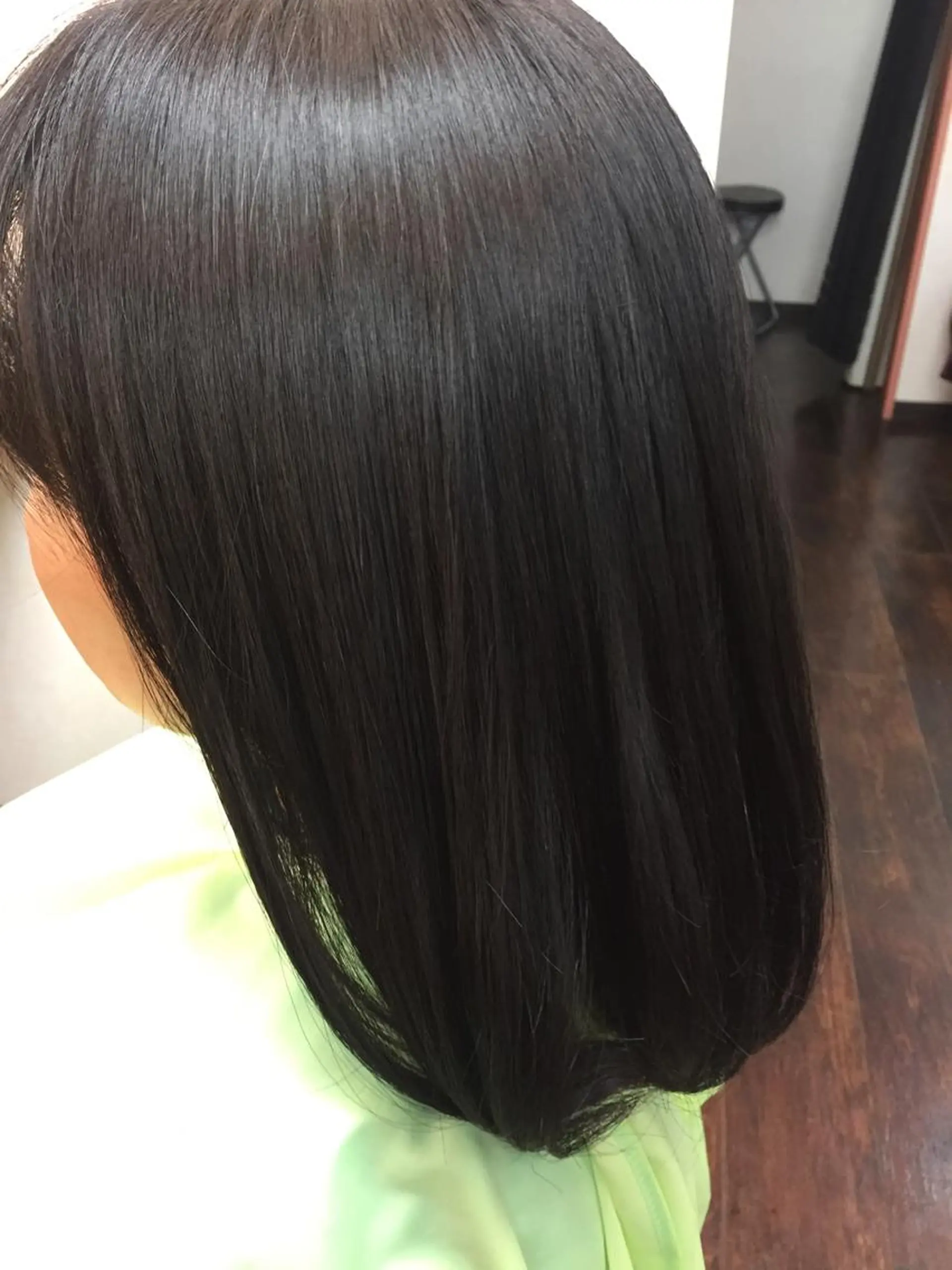 セミロング パーマ 桧山 真のヘアスタイル