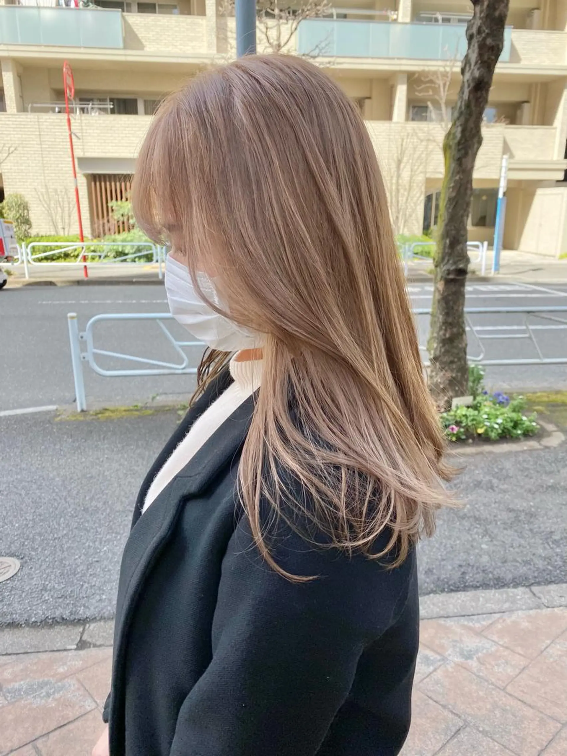セミロング カラー カット ヘアカラー コマツリサ ROCCO eastのヘアスタイル