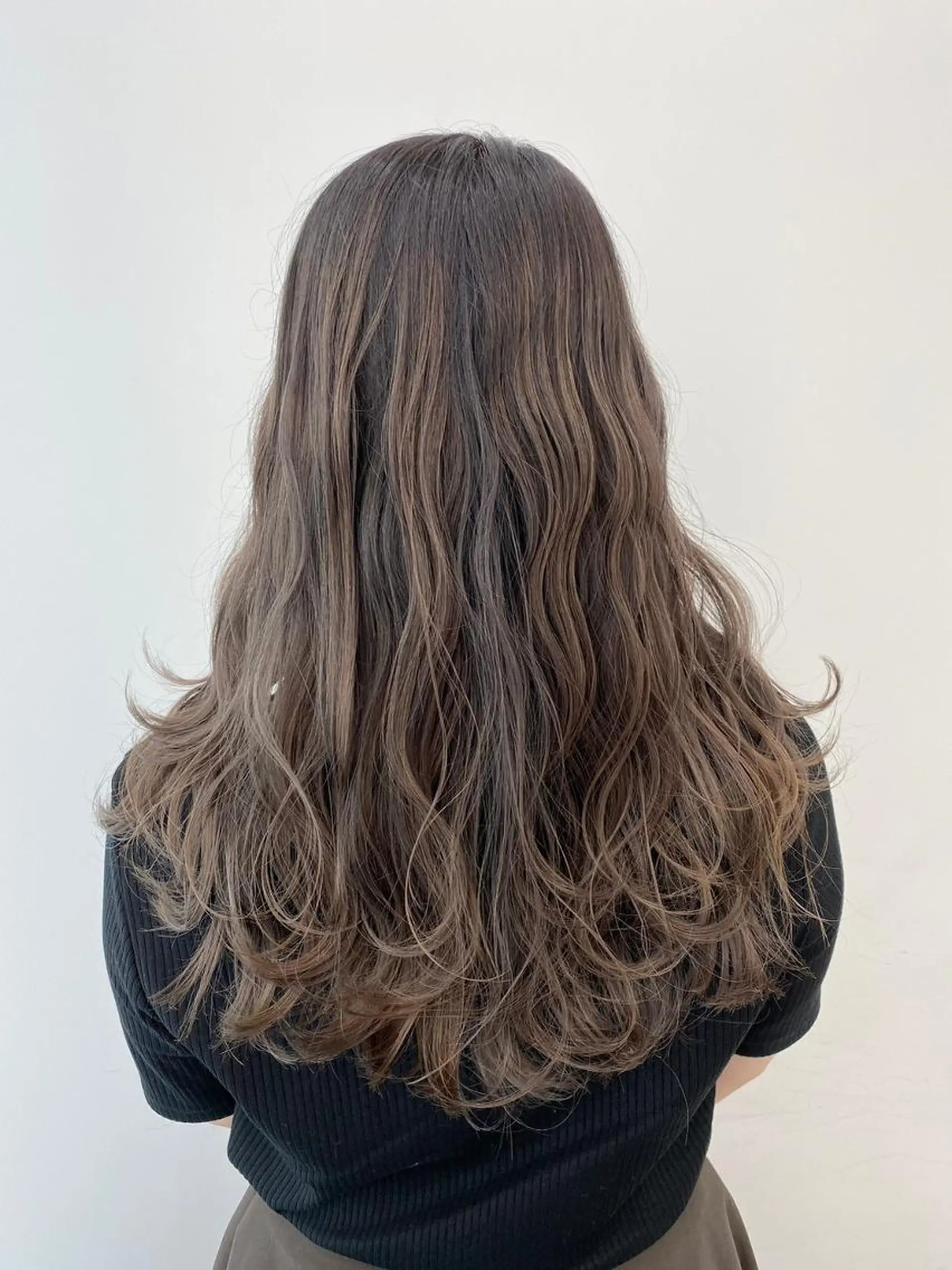 ロング アッシュ 髪質改善 韓国風ヘア ヘアカラー トリートメント 【公式】amble luxe池袋東口🩷のヘアスタイル