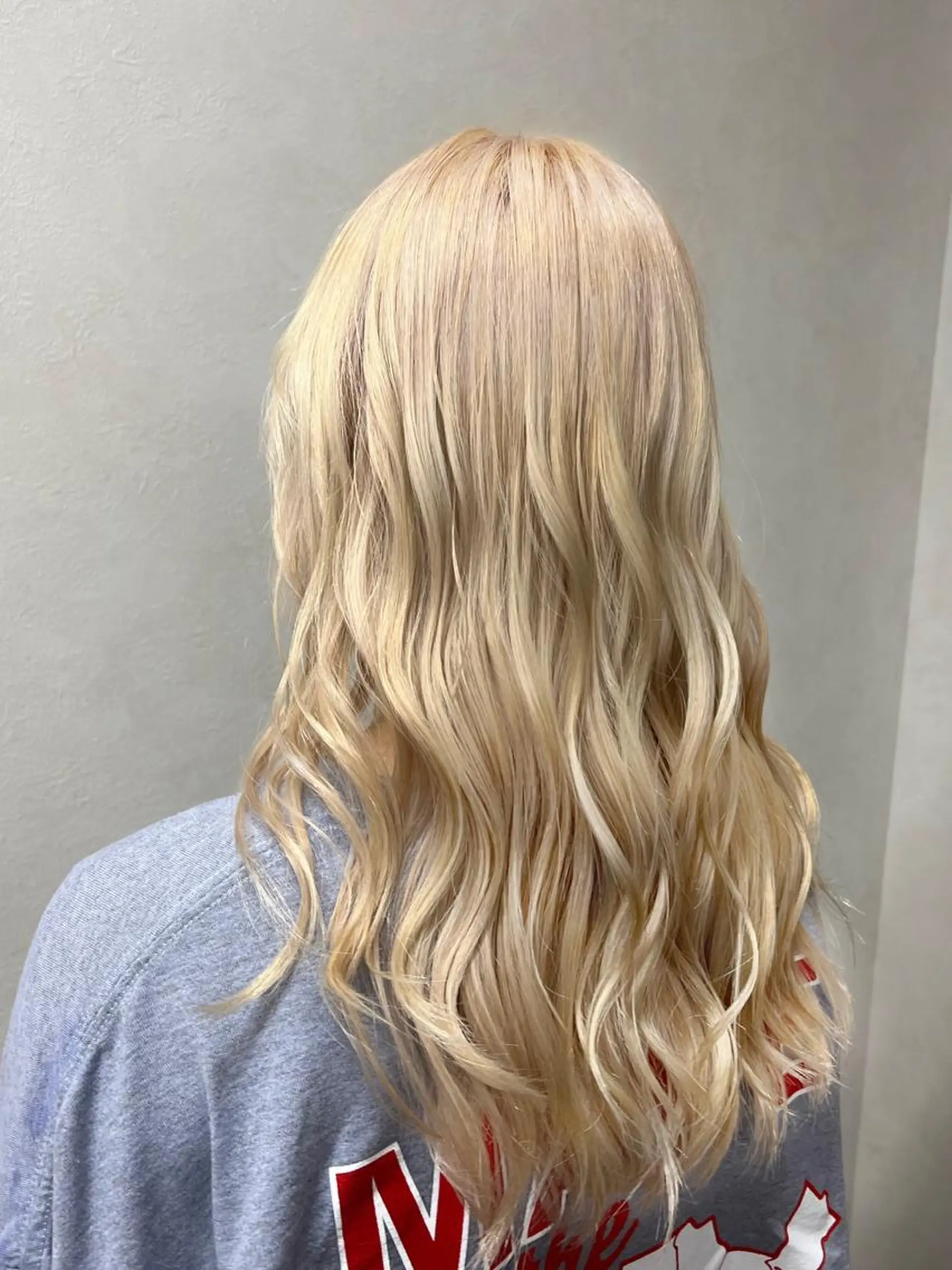 ロング カラー バレイヤージュ ブリーチ ケアブリーチ ダブルカラー イヤリングカラー カット ヘアカラー 🌷かわばた めい🌷のヘアスタイル