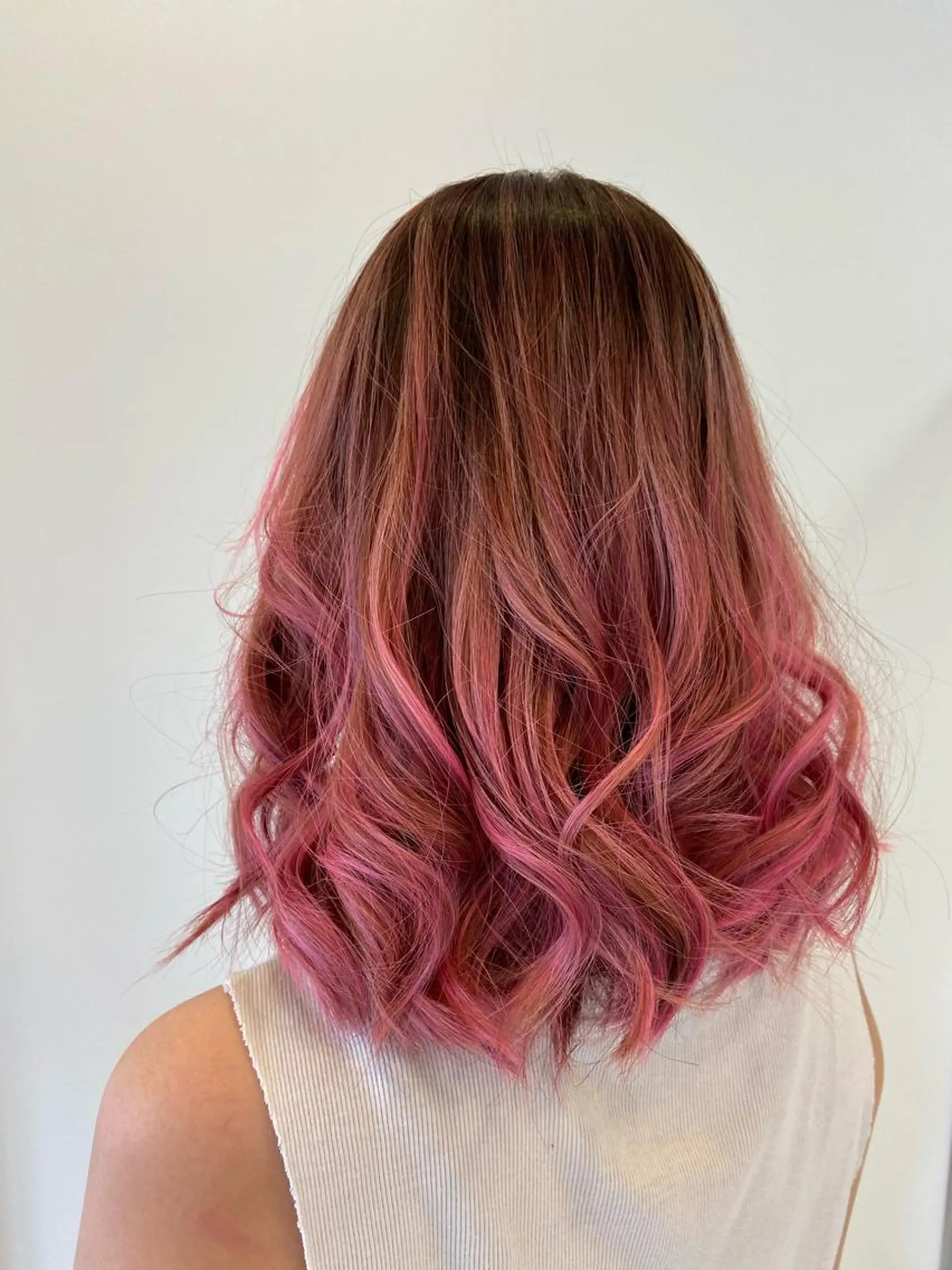 ミディアム 紙屋 隼人のヘアスタイル