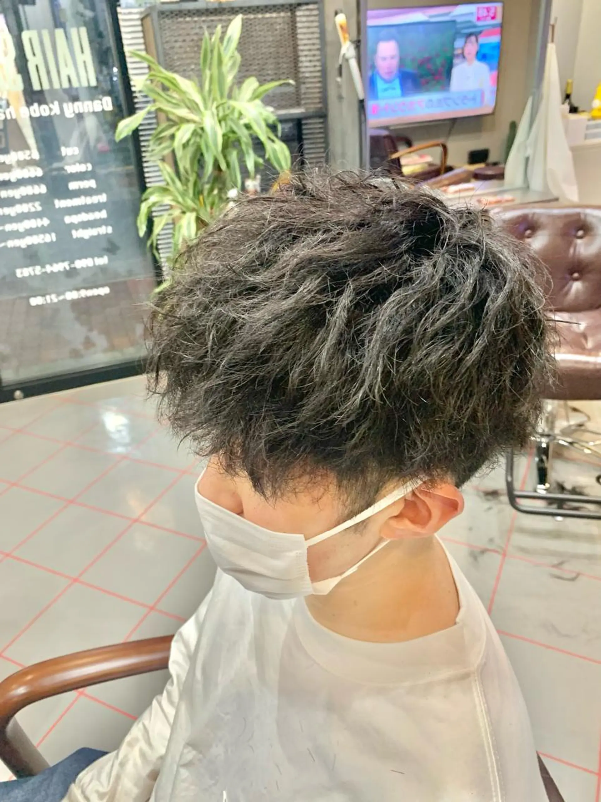 ショート パーマ メンズ 【扱いやすいパーマ】 眞鍋拓己のヘアスタイル