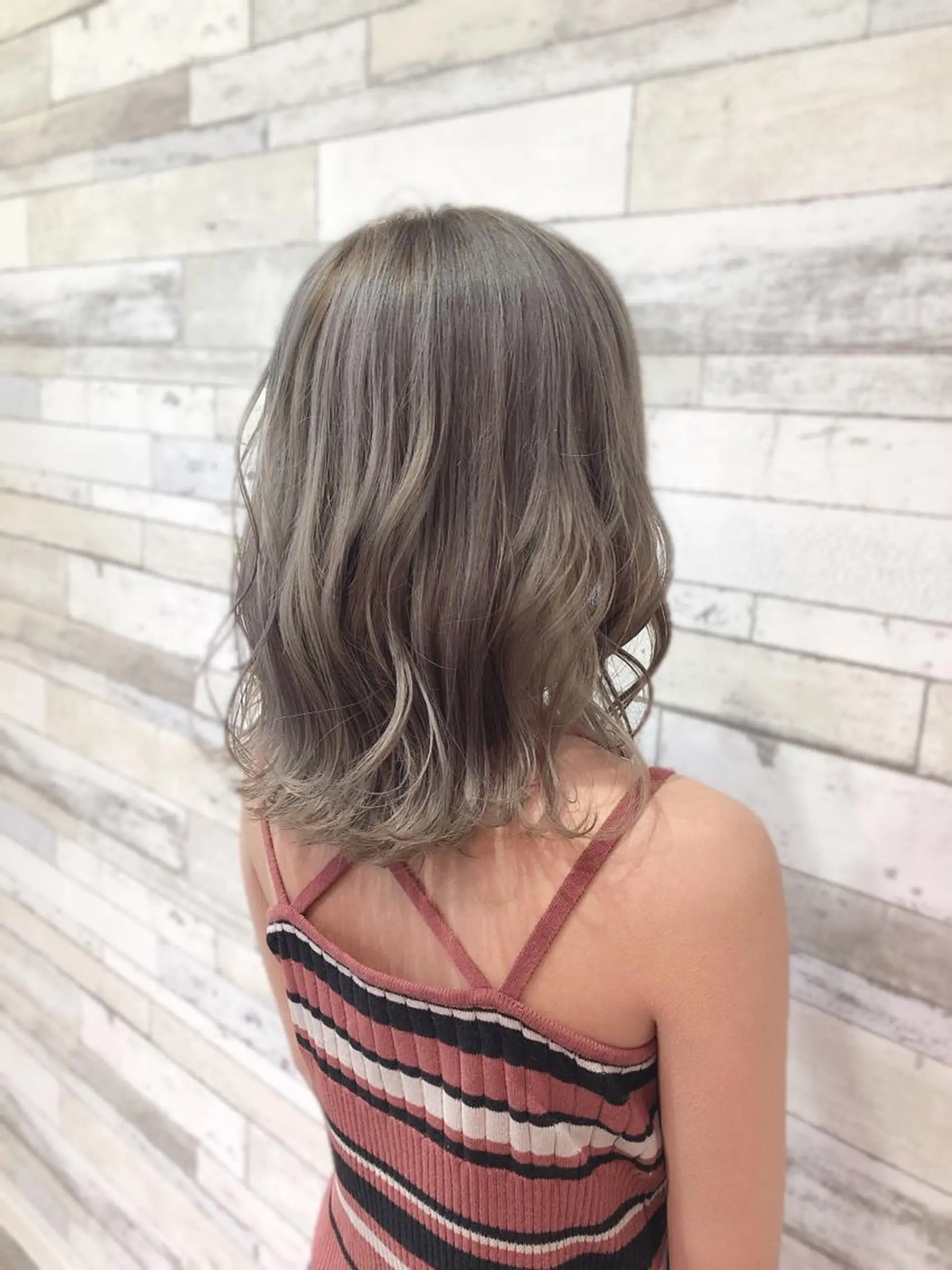 ミディアム カラー 小森 拓哉のヘアスタイル