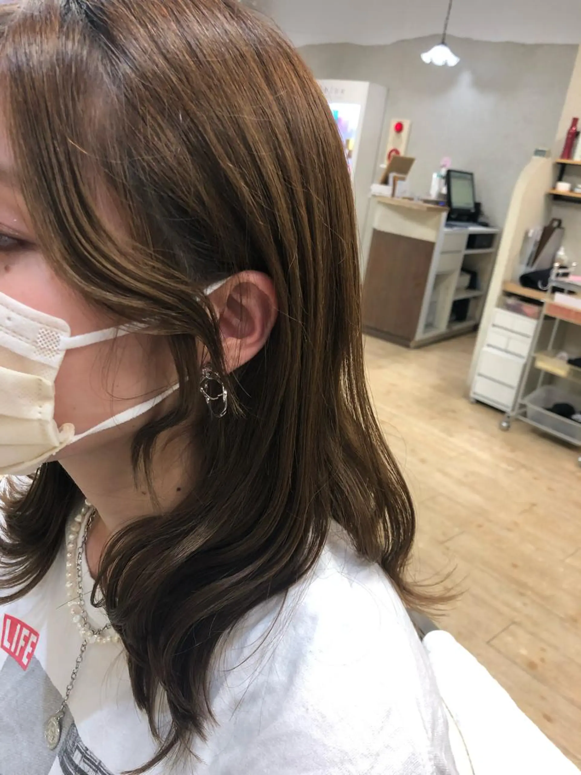 セミロング カラー 顔周りカット カット トリートメント 阿部 美咲のヘアスタイル