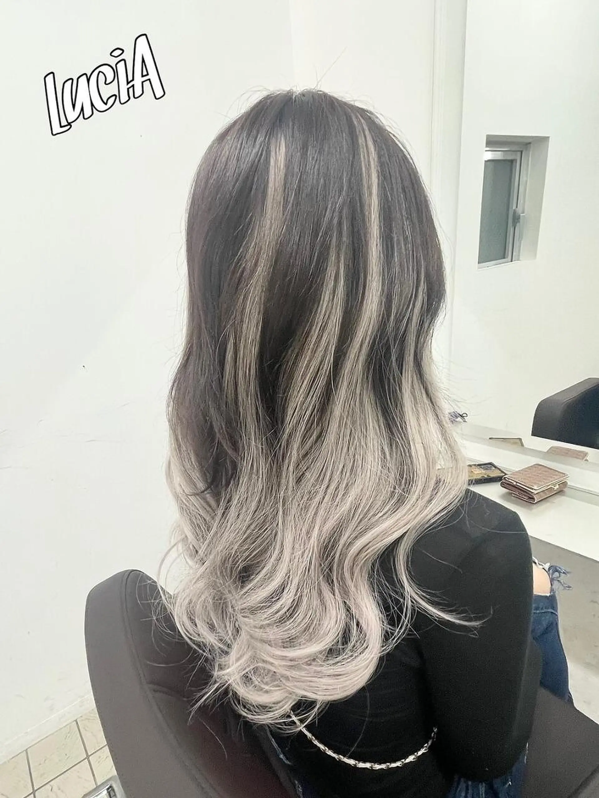 ヘアアレンジ ロング カラー MISAKIエクステ ブリーチ\5900のヘアスタイル