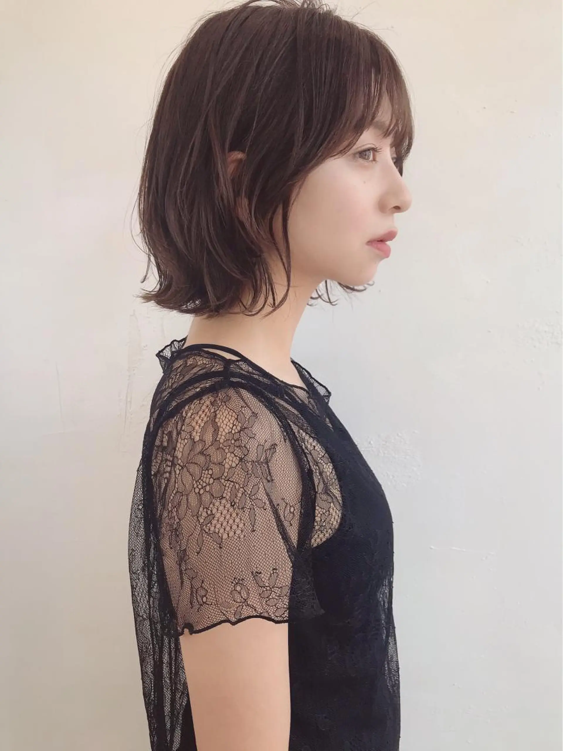 ミディアム 外ハネヘア 鎌倉 彩のヘアスタイル