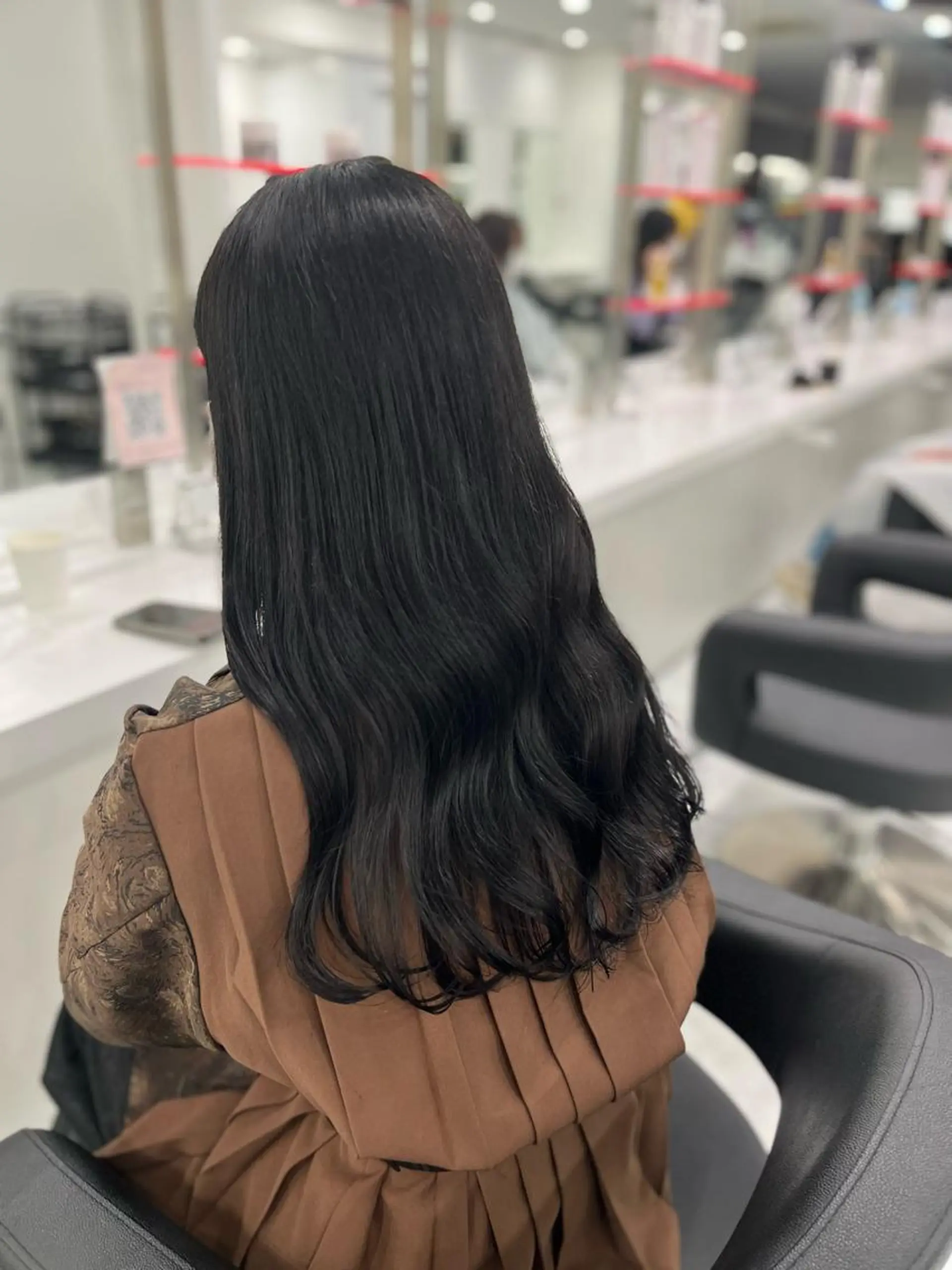 ロング 🫧うる艶トレンド 🫧透明感カラーのヘアスタイル