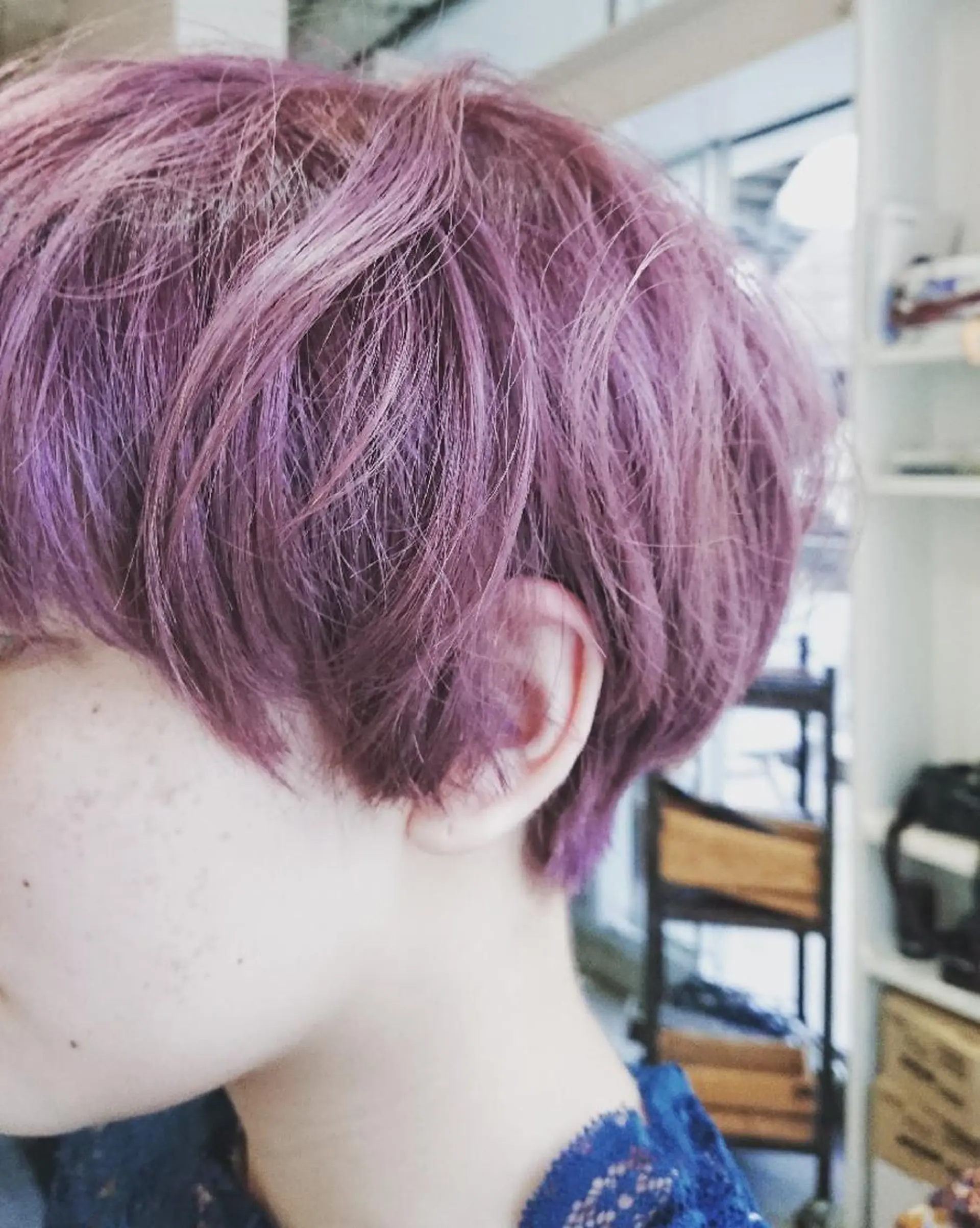 ショート パープルカラー Roji 米田 真一のヘアスタイル