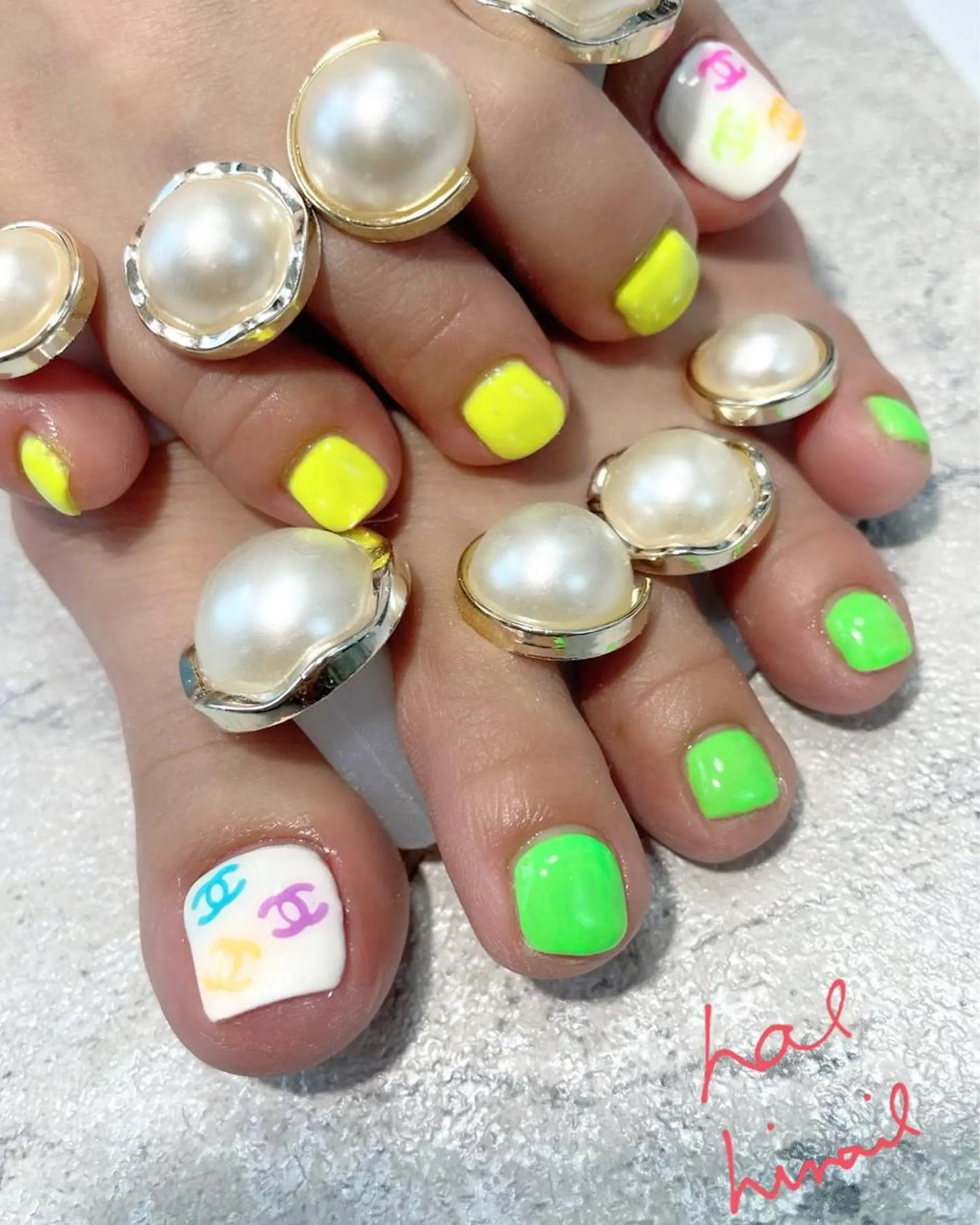 ネイル フットネイル はるひな ねいるのネイルデザイン