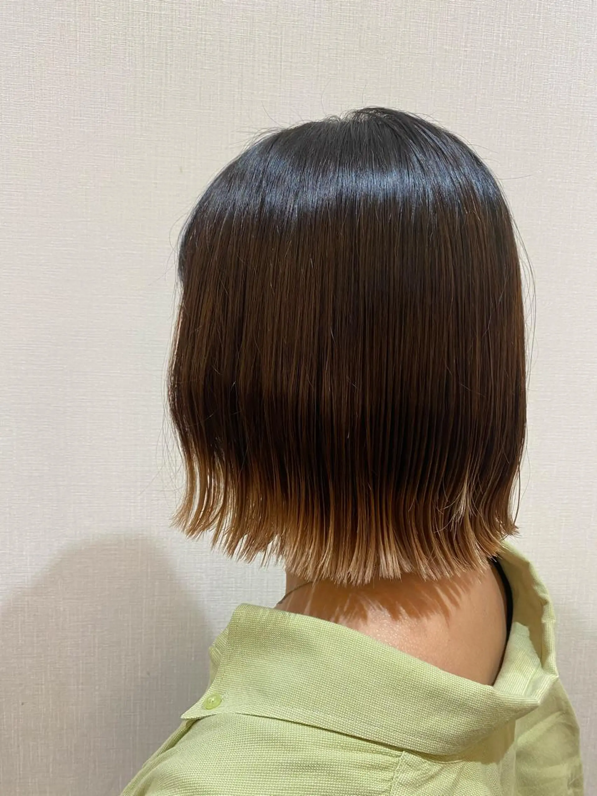 ショート カラー 切りっぱなしボブ ボブ sol Amiのヘアスタイル