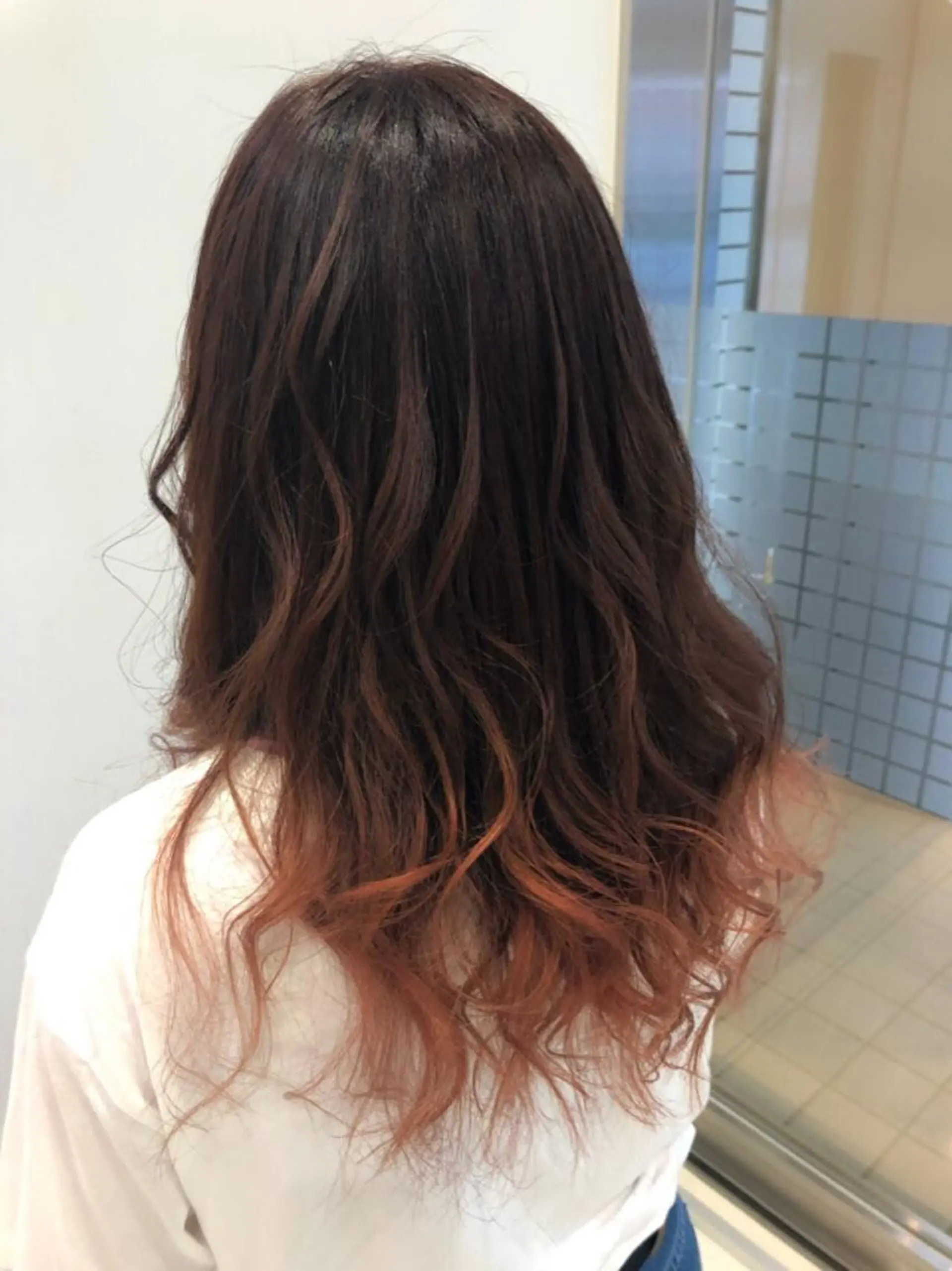 セミロング カラー グラデーションカラー ピンクカラー カット ヘアカラー トリートメント 宮林　努 / Ash 日野店のヘアスタイル