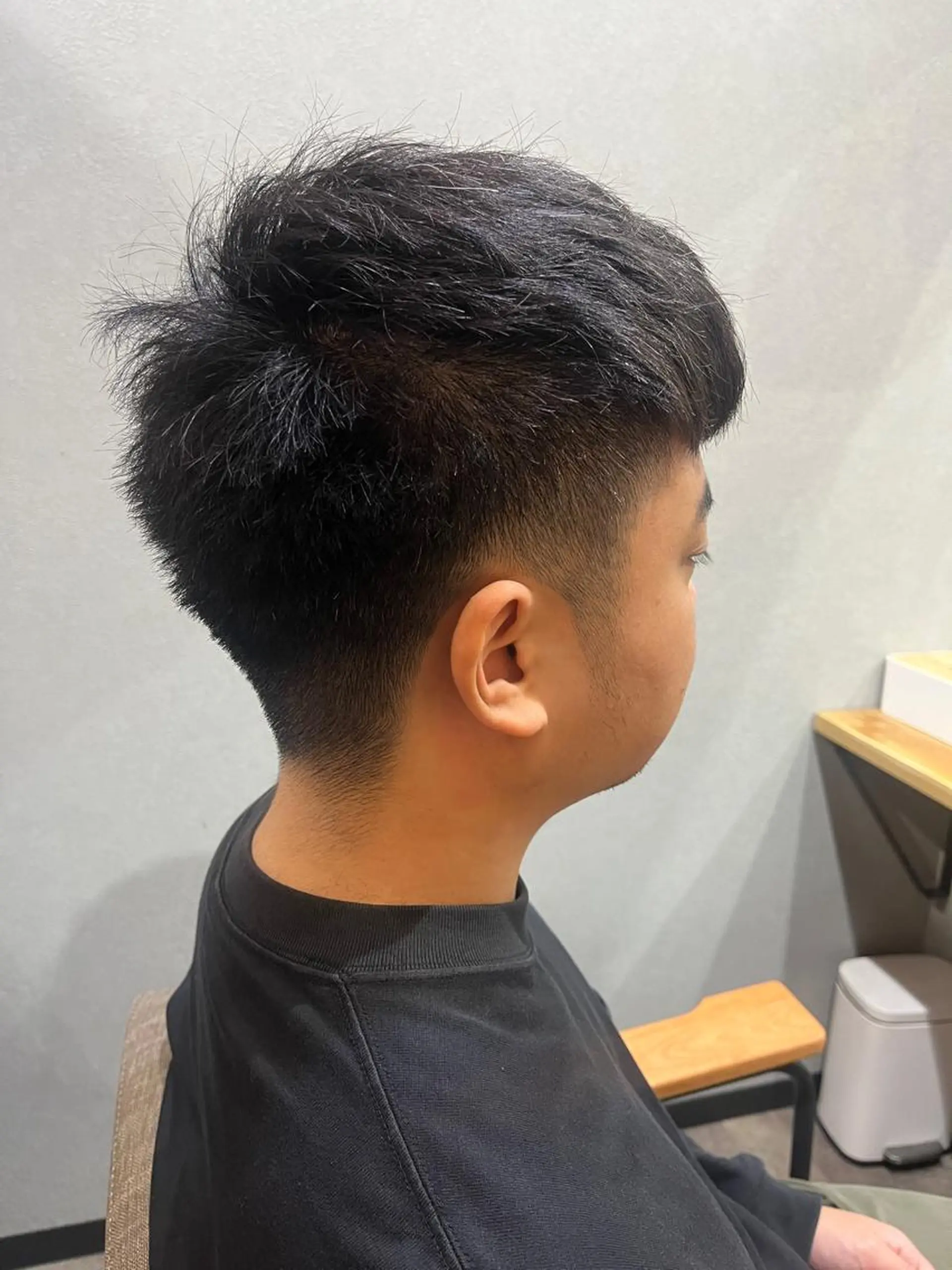 ミディアム カラー パーマ ヘアアレンジ メンズ キッズ ネイル マツエク・マツパ アイブロウ メンズブリーチ メンズハイライト メンズインナーカラー メンズ韓国風 ブリーチ 久木原 ゆりのヘアスタイル