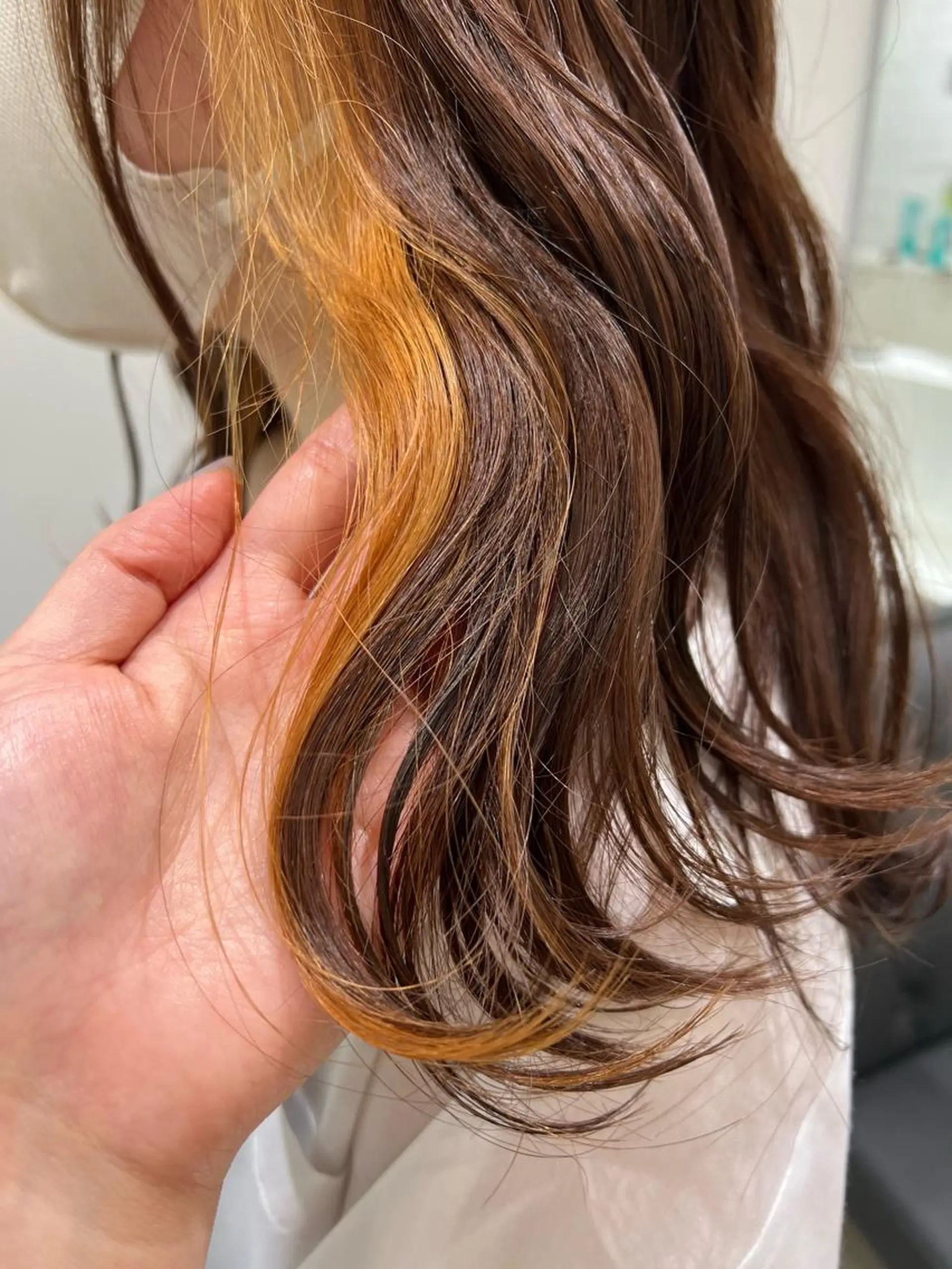 セミロング カラー オレンジ ヘアカラー トリートメント 【暖色カラー特化】 中山由梨のヘアスタイル