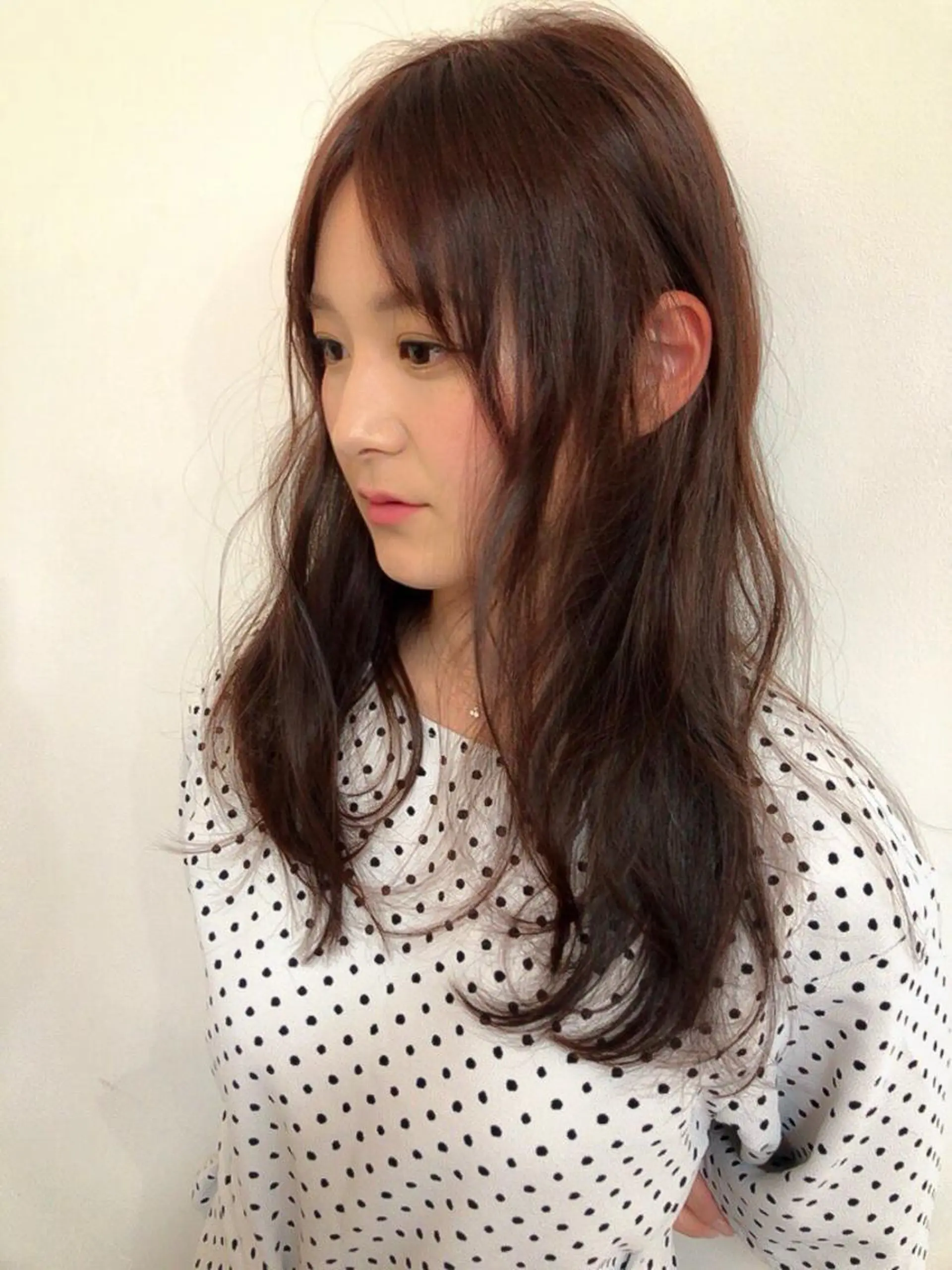 ロング カラー パーマ ブラウンカラー ピンクカラー ピンクブラウン レイヤーカット 小顔カット ダメージレスサロン✨ kayo🌱のヘアスタイル