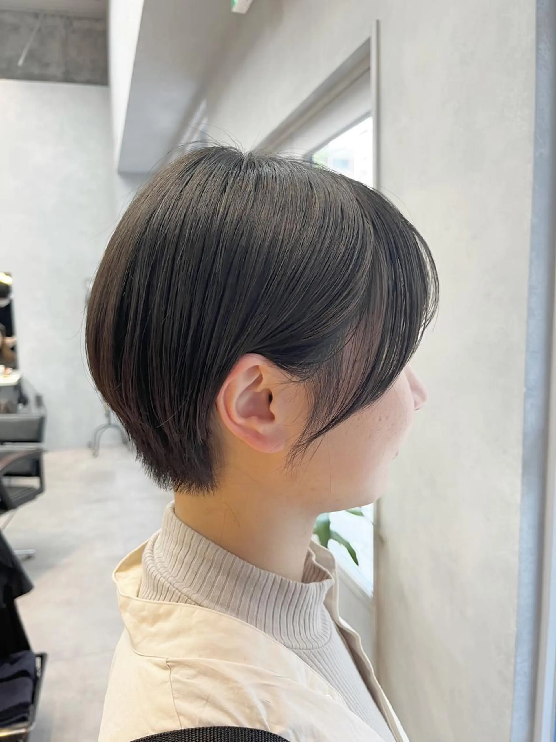 ショート カット 🦩レイヤー|透明感 カラー🦩makoのヘアスタイル