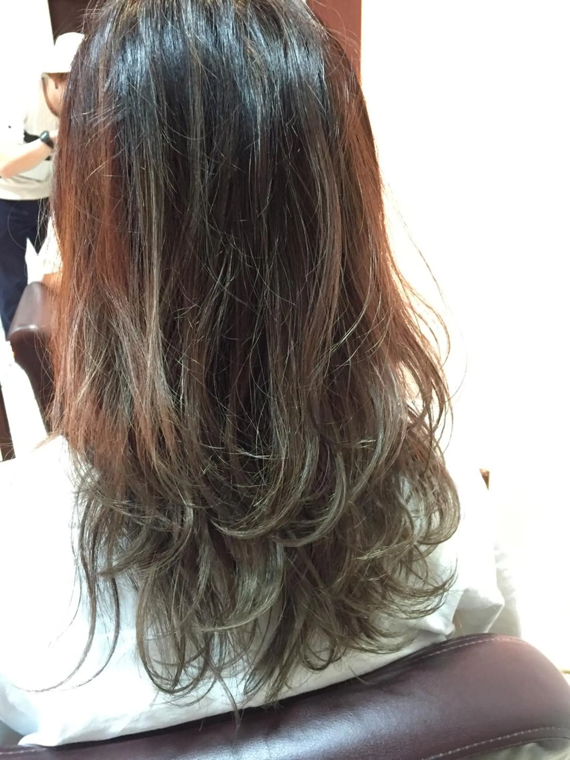 セミロング カラー ブルーカラー ブルージュ グラデーションカラー TOPstylist ✂️フセケイタ✂️のヘアスタイル