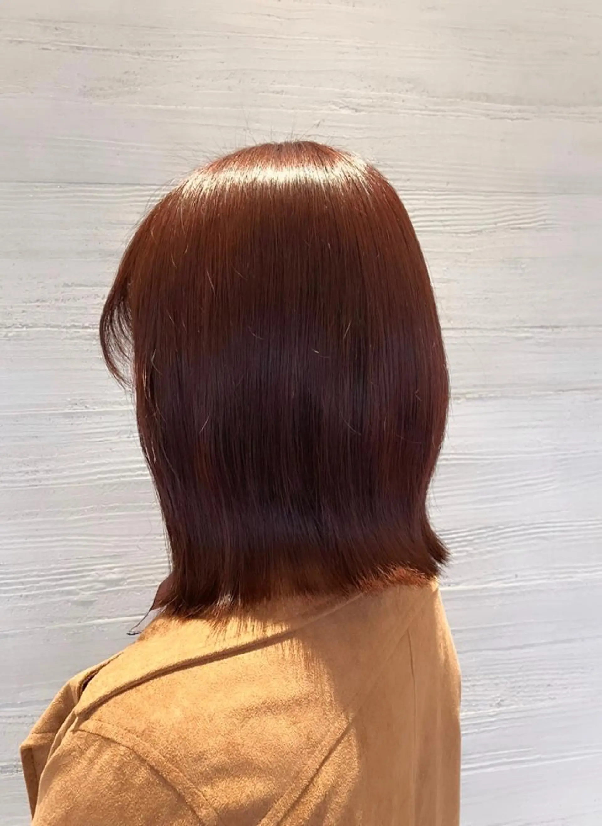 セミロング カラー ブラウンカラー レッドカラー レッドブラウン サキ🤍ハイトーン 🩰くびれ巻きヘアのヘアスタイル