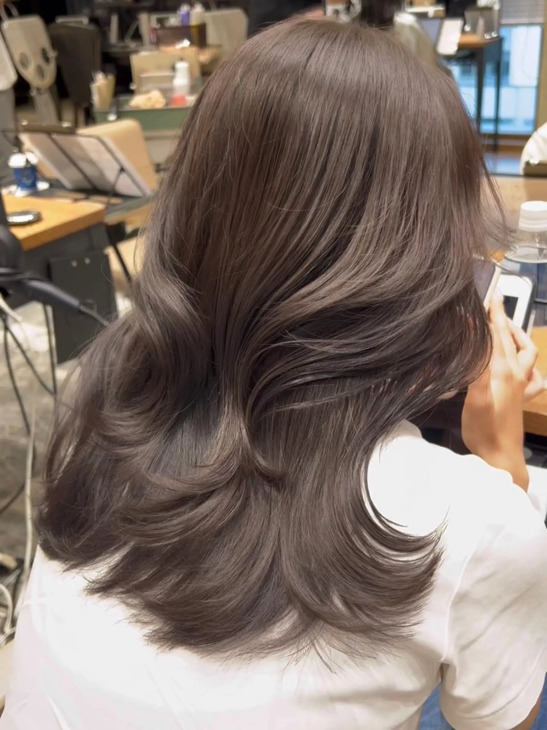 セミロング カラー ヘアアレンジ ベージュカラー 韓国風ヘア 似合わせカット 小顔カット 日本一の小顔カット/ ボブ/顔周り/韓国のヘアスタイル