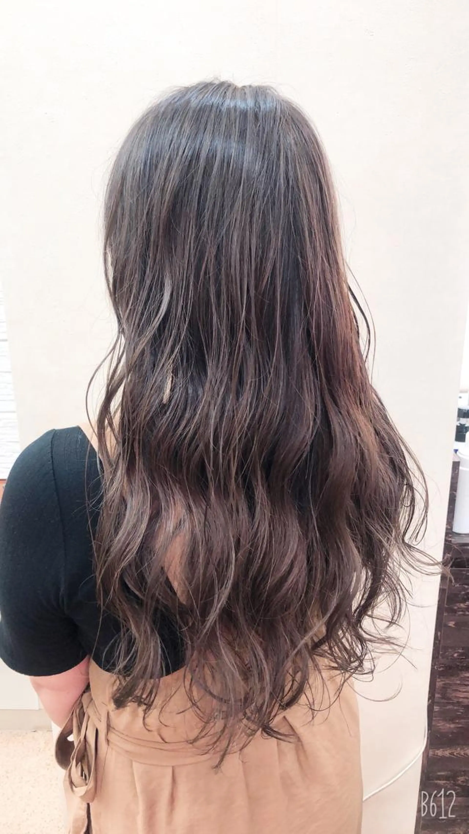 ロング 【ニュアンスカラー・ 髪質改善】スズキカナのヘアスタイル