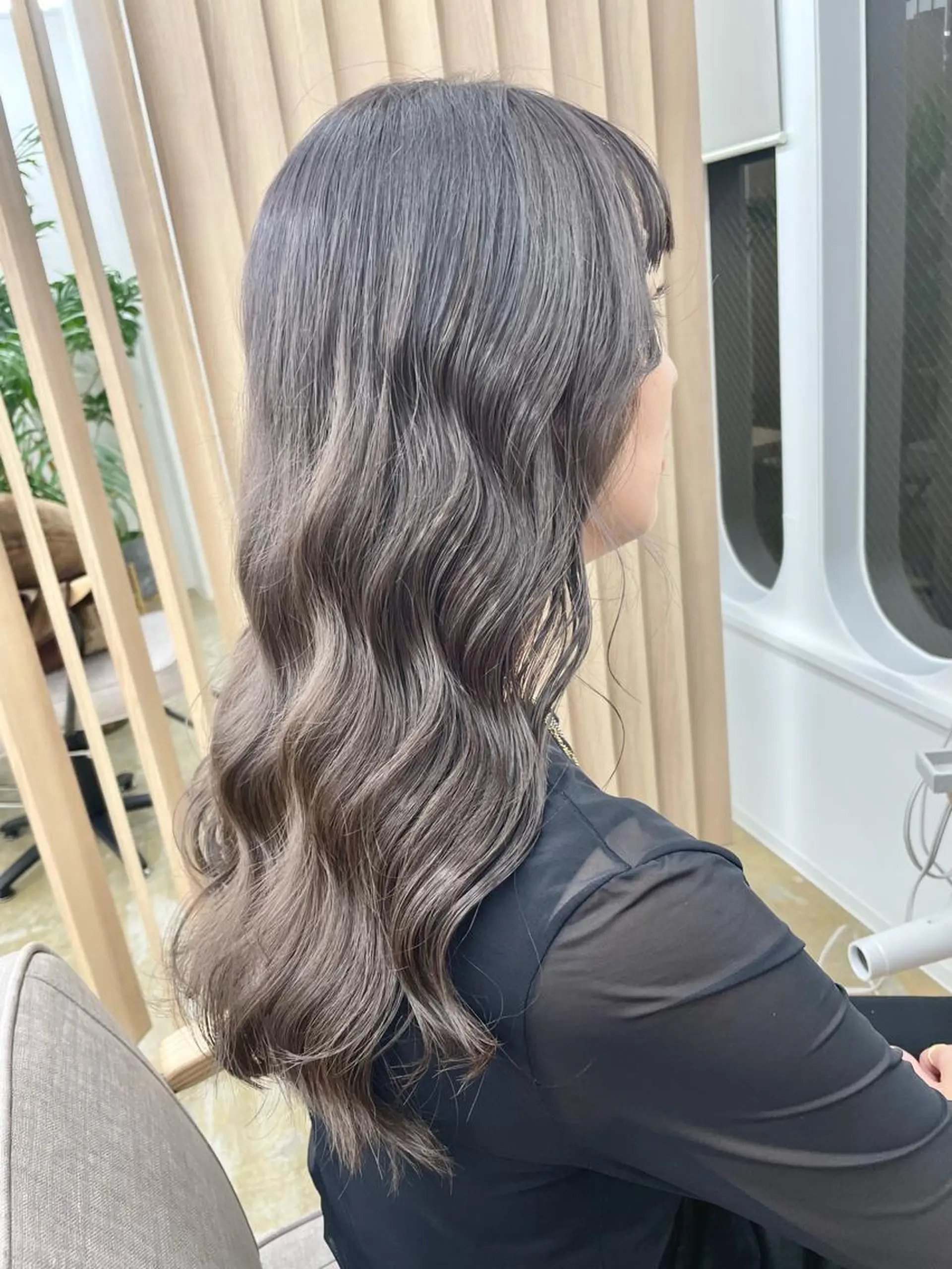 ロング カラー 肌に馴染む暗髪 梅田・増田のヘアスタイル