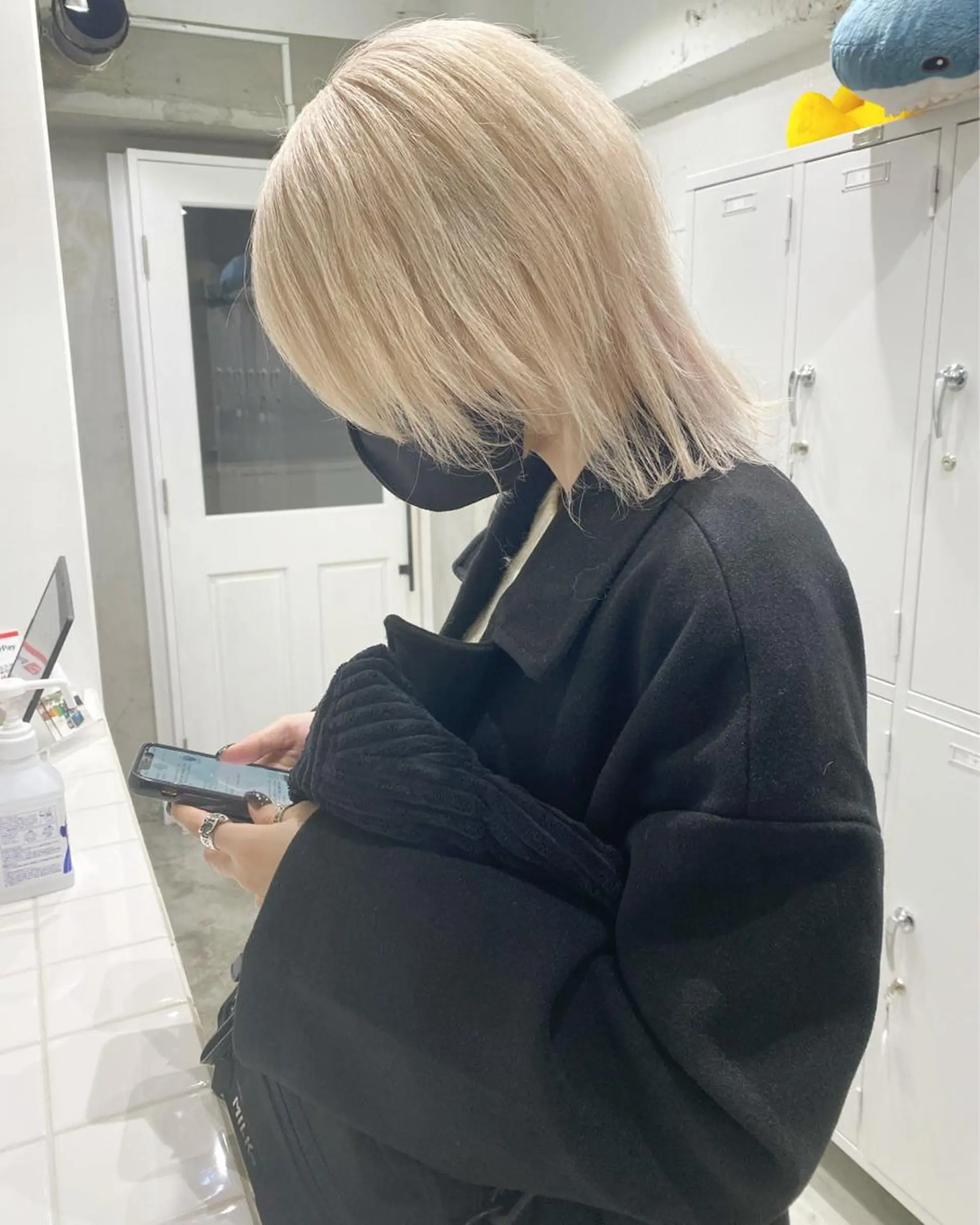 ミディアム カラー ヘアアレンジ 切りっぱなしボブ アッシュ アッシュグレー ベージュカラー 黒髪 ササキカズマ〻透明感 〻色落ち〻赤み消しのヘアスタイル