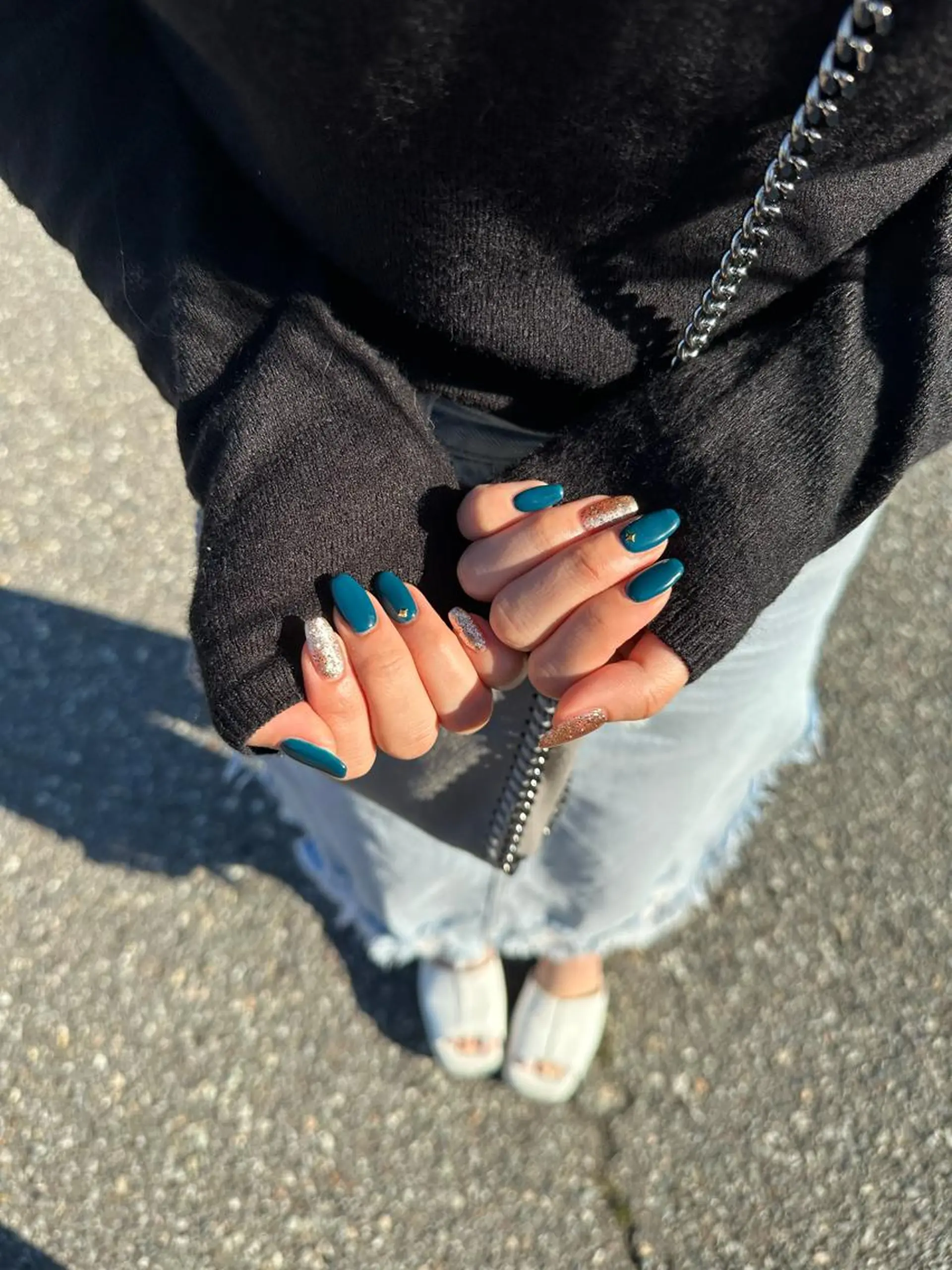 ネイル ワンカラーネイル ストーンネイル ハンドネイル 鈴木 優菜のネイルデザイン