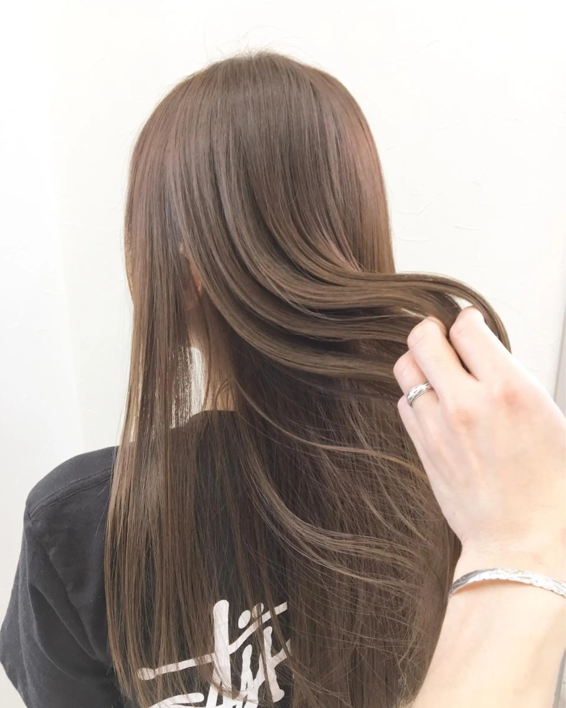 ロング カラー MERu/高橋裕之 /レイヤー/艶カラーのヘアスタイル