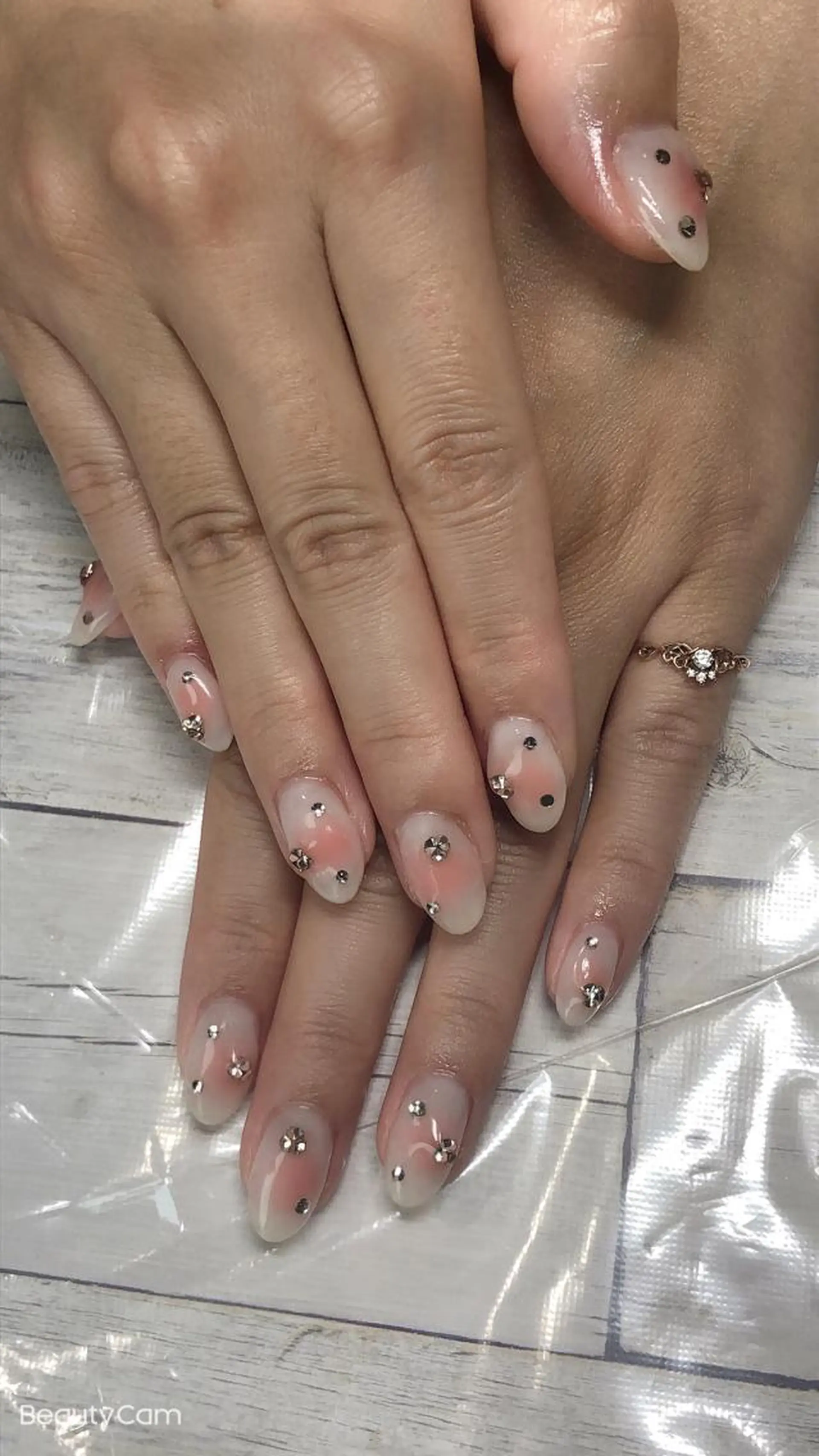 ネイル ✨アン ミユ✨のネイルデザイン