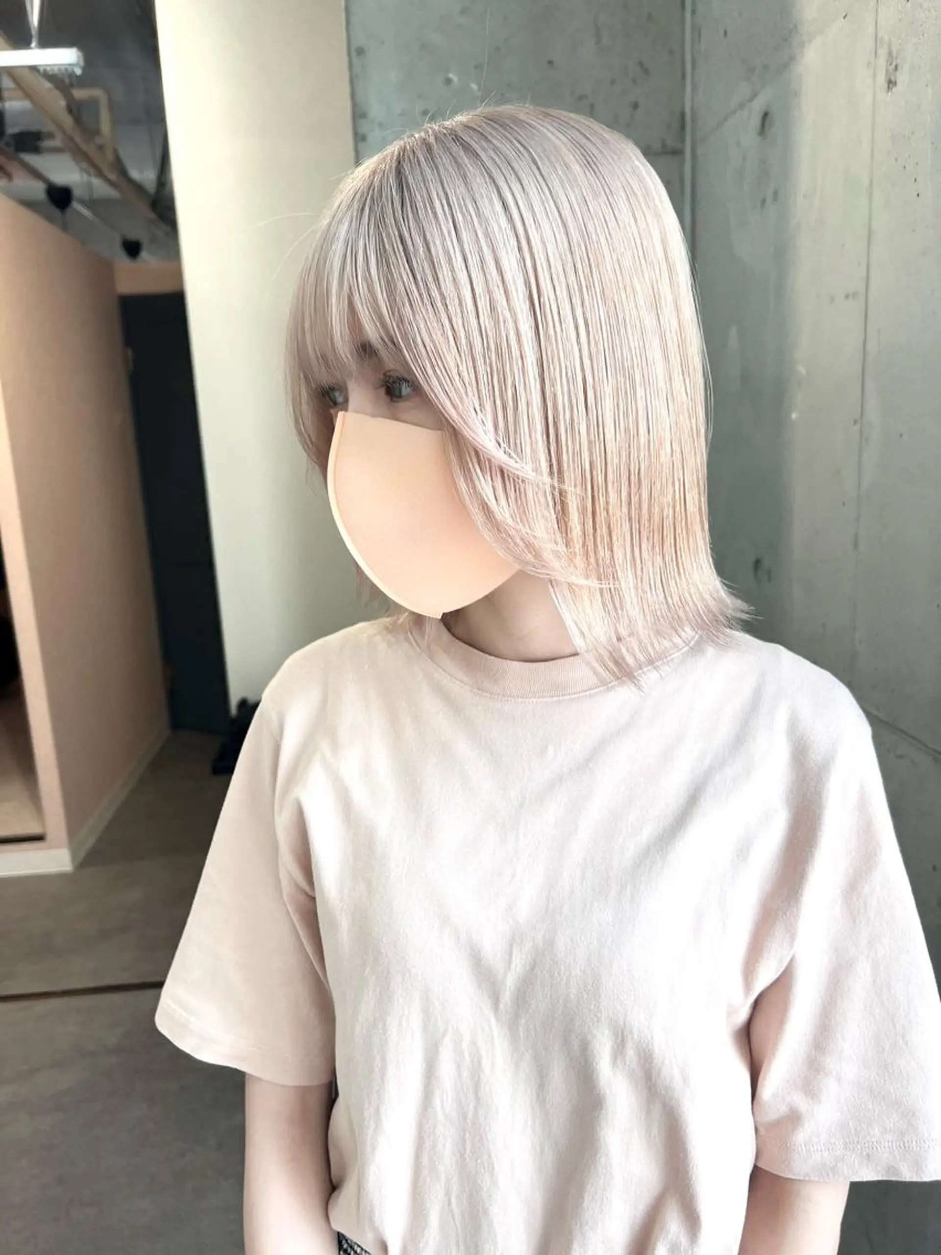 ミディアム カラー バレイヤージュ ブリーチ ブロンド ケアブリーチ ハイライトカラー ヘアカラー トリートメント lani ブリーチ /ダブルカラーのヘアスタイル