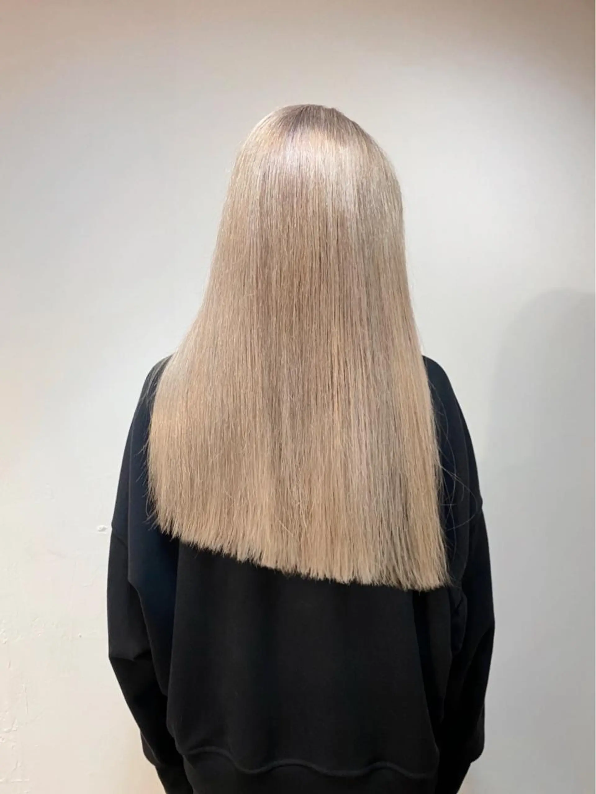 ロング カラー 切りっぱなしボブ ショートボブ ベージュカラー ブリーチ ブロンド 🧡色落ちまで2度綺 麗なカラー🧡ヨシキのヘアスタイル