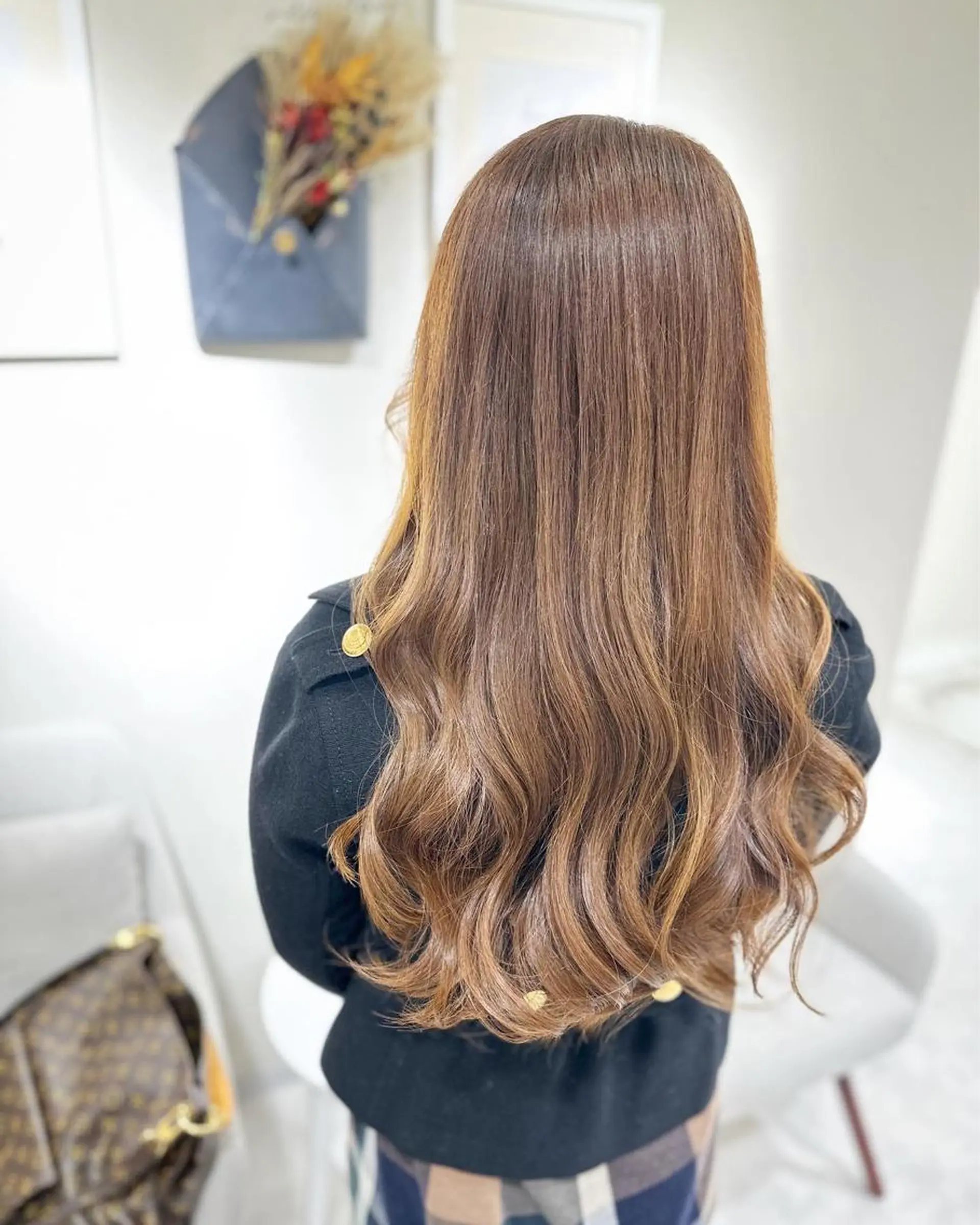 ロング カラー ハイトーンカラー 髪質改善 ロング トリートメント カット ヘアカラー トリートメント 荒木 ひろかのヘアスタイル
