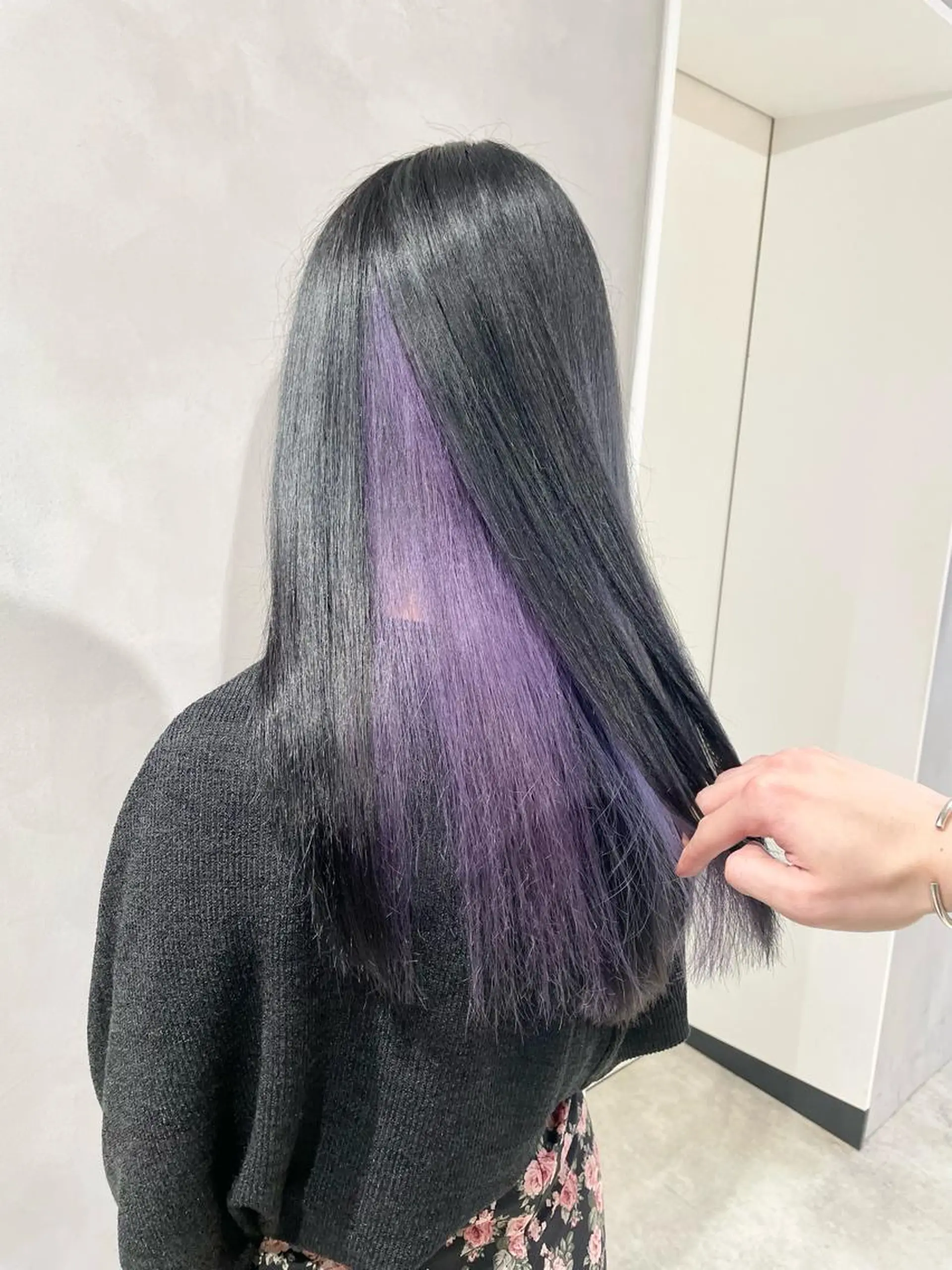 ロング カラー パープルカラー ヘアカラー トリートメント ヘアセット ハイトーン×レイヤー ／遠藤将太のヘアスタイル