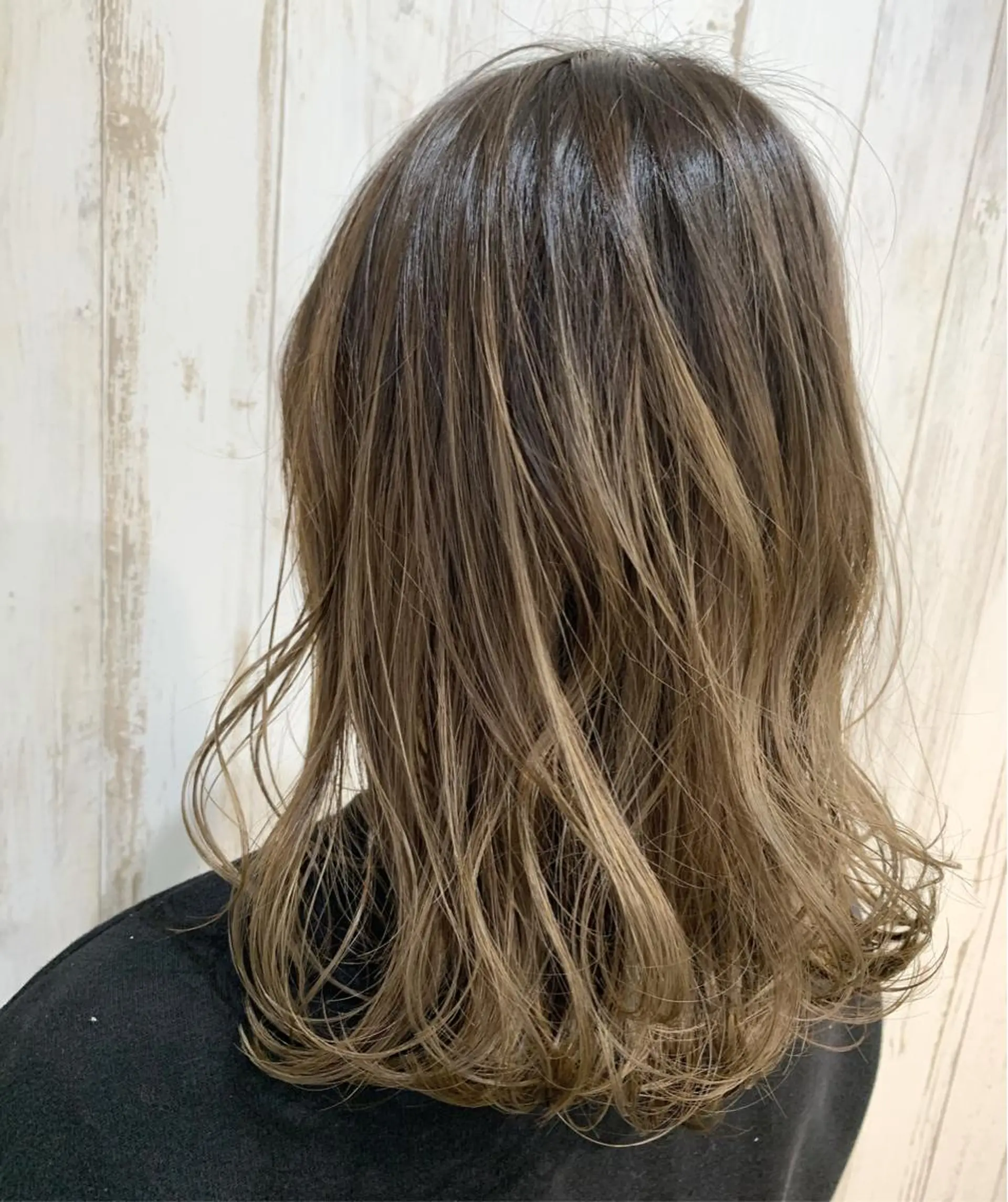 セミロング カラー 心斎橋韓国ボブ 好原良真のヘアスタイル