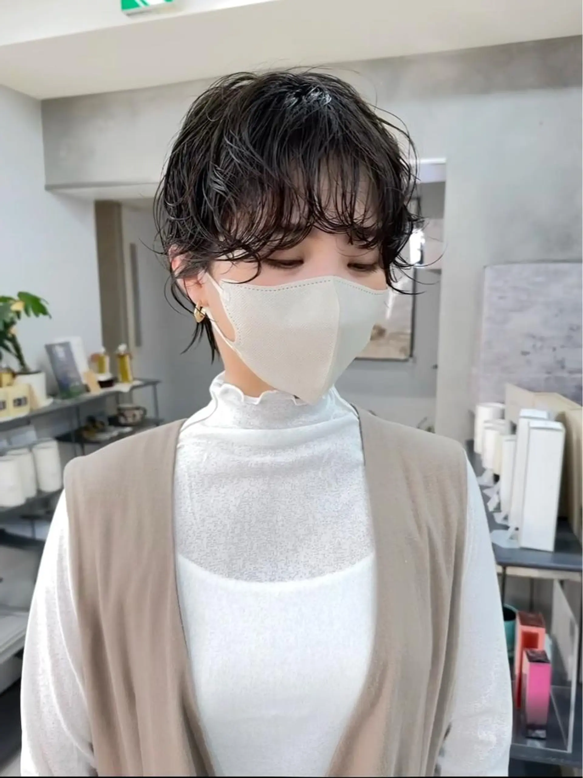 ショート カラー パーマ vain所属・パーマウルフショート 濱田匠のヘアスタイル