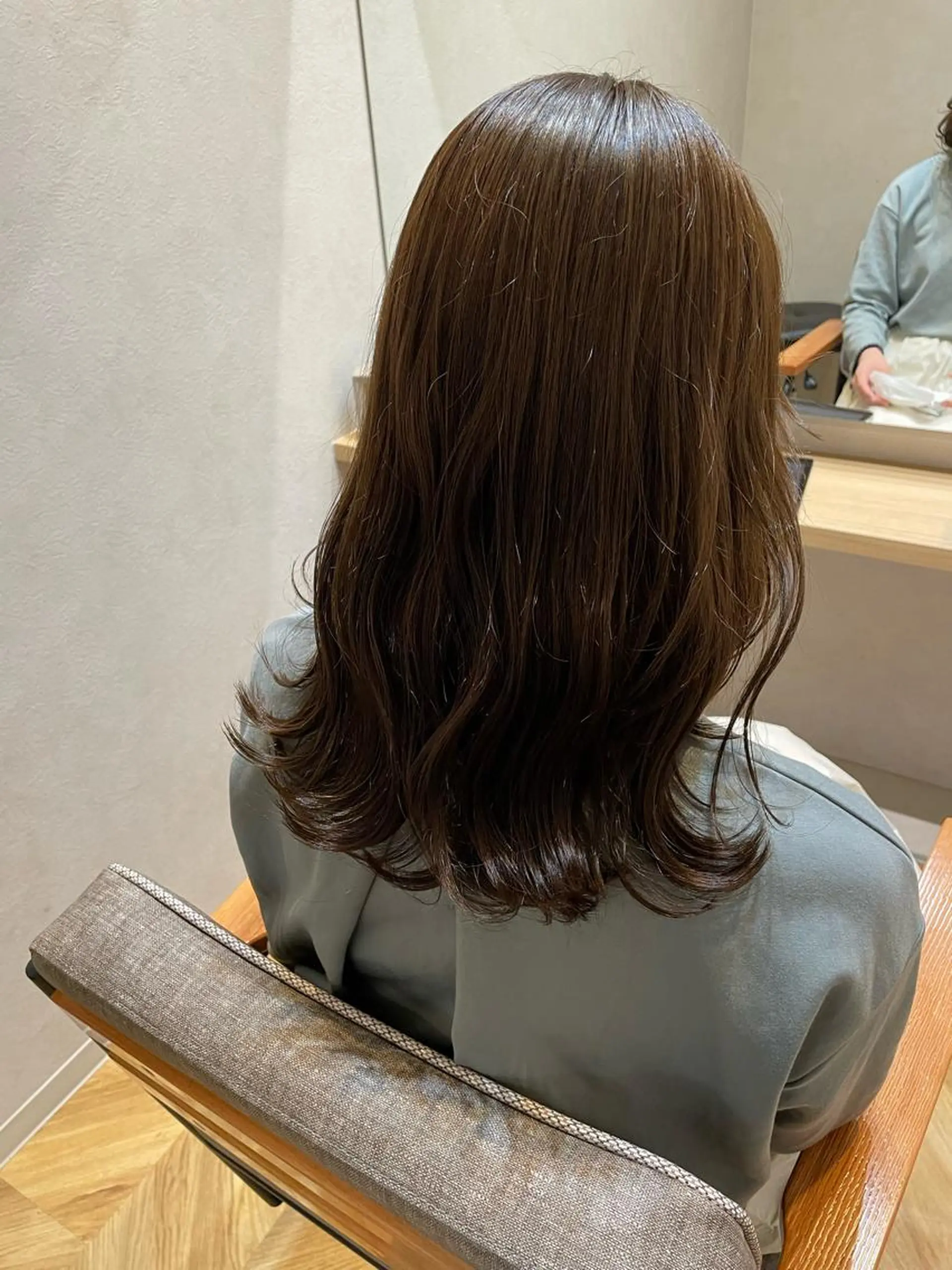 セミロング セミロングパーマ ミストバング ボブ ハイライト 髪質改善 newi宮崎 akioのヘアスタイル