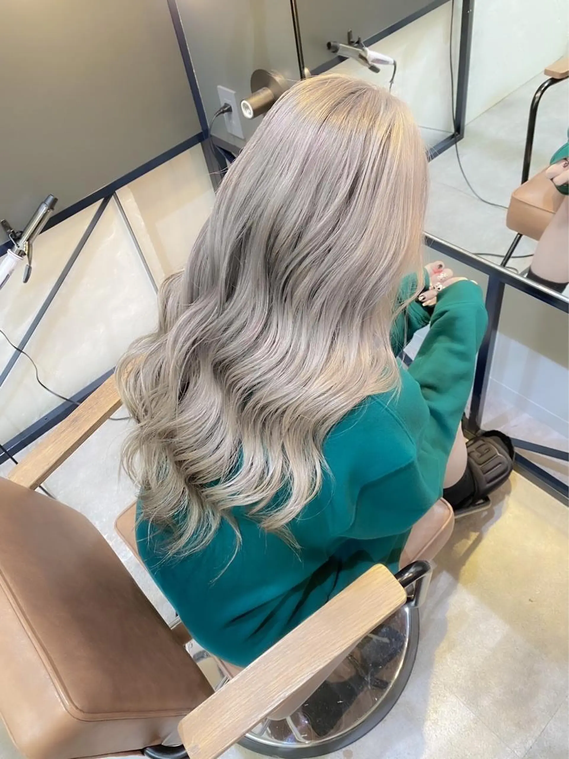 ロング カラー unique RINNEのヘアスタイル