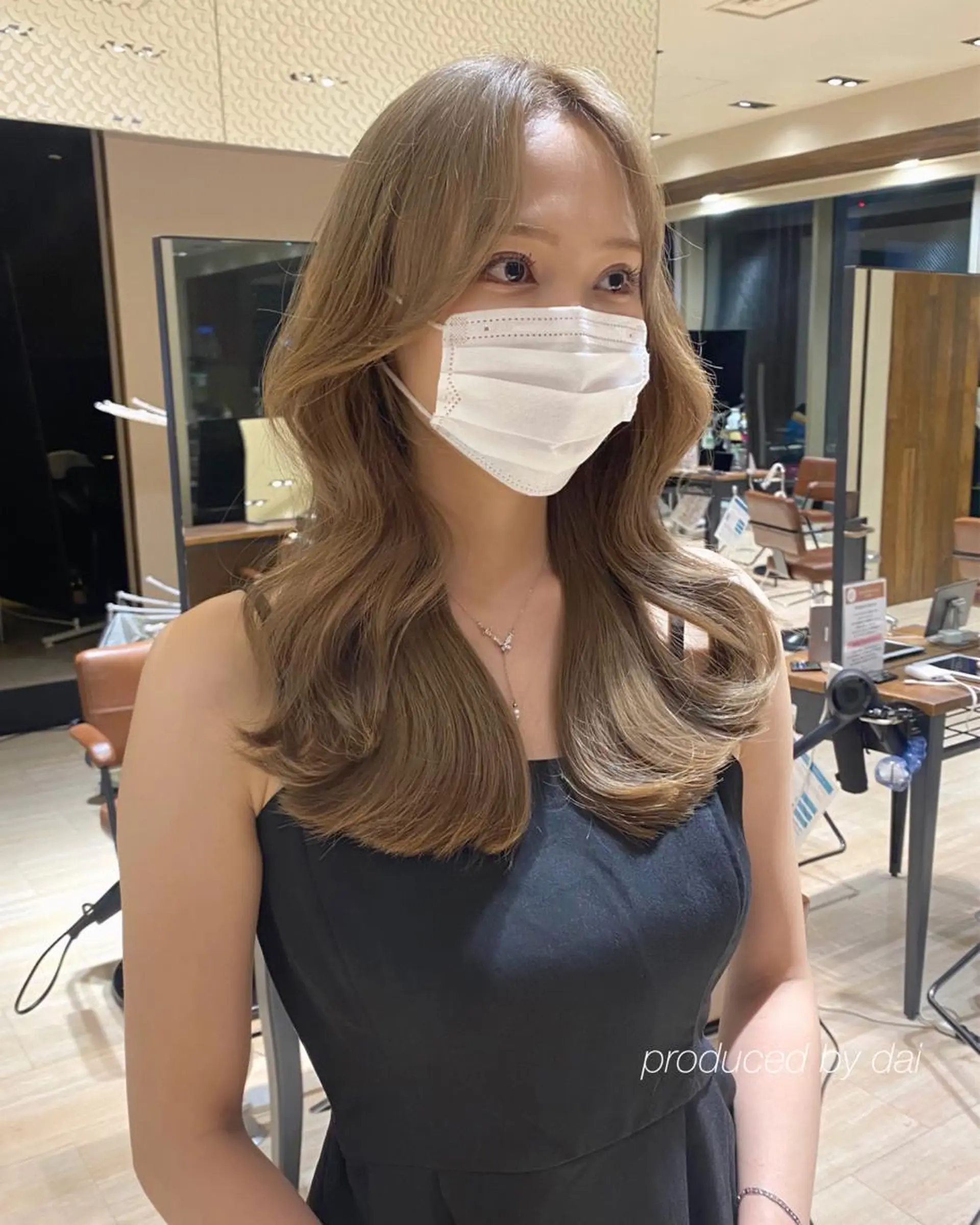 セミロング カラー レイヤー/顔周り /透明感🩶高橋大のヘアスタイル