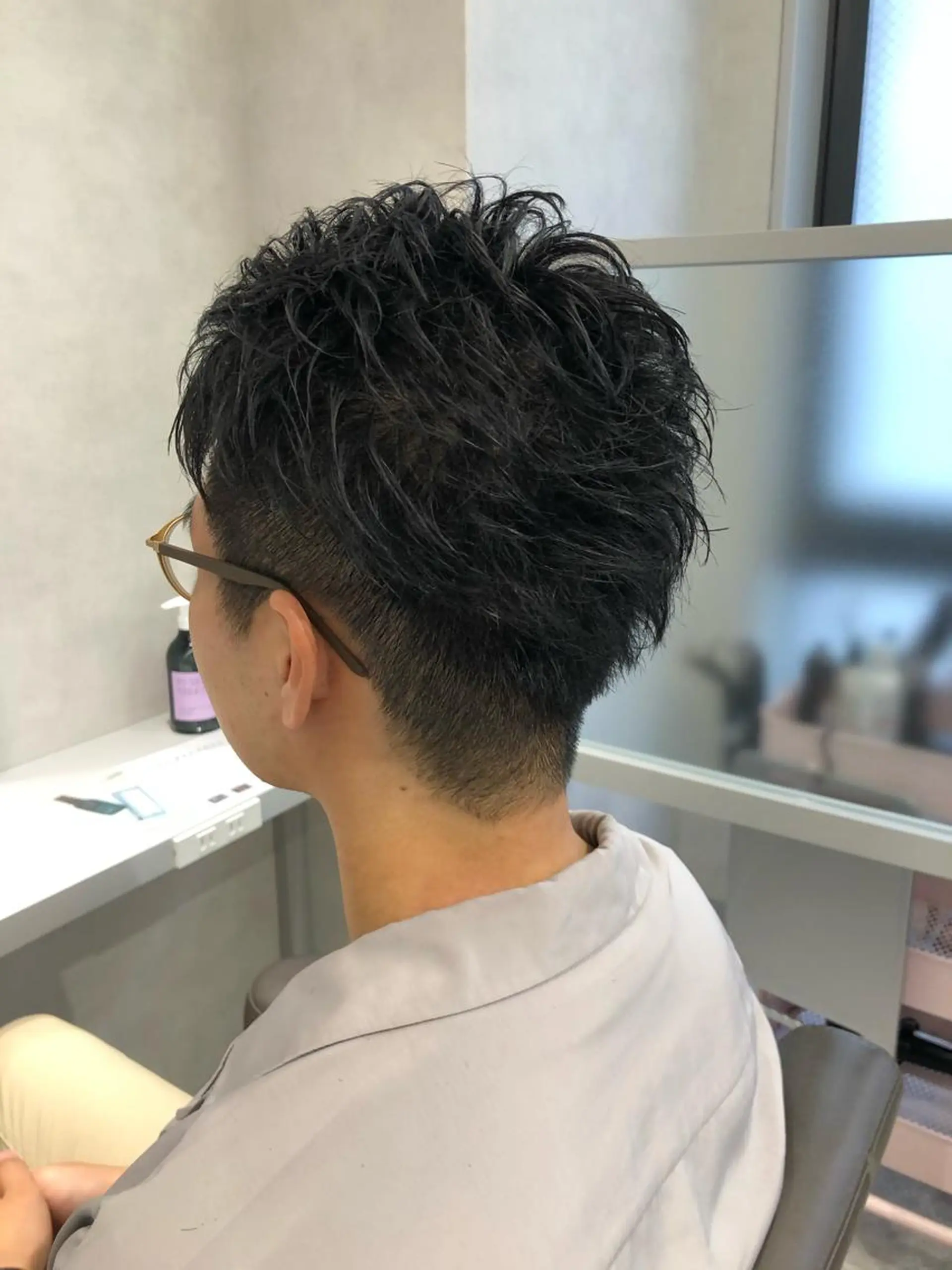 ショート カラー パーマ メンズ 関西センターパート メンズモデル募集のヘアスタイル