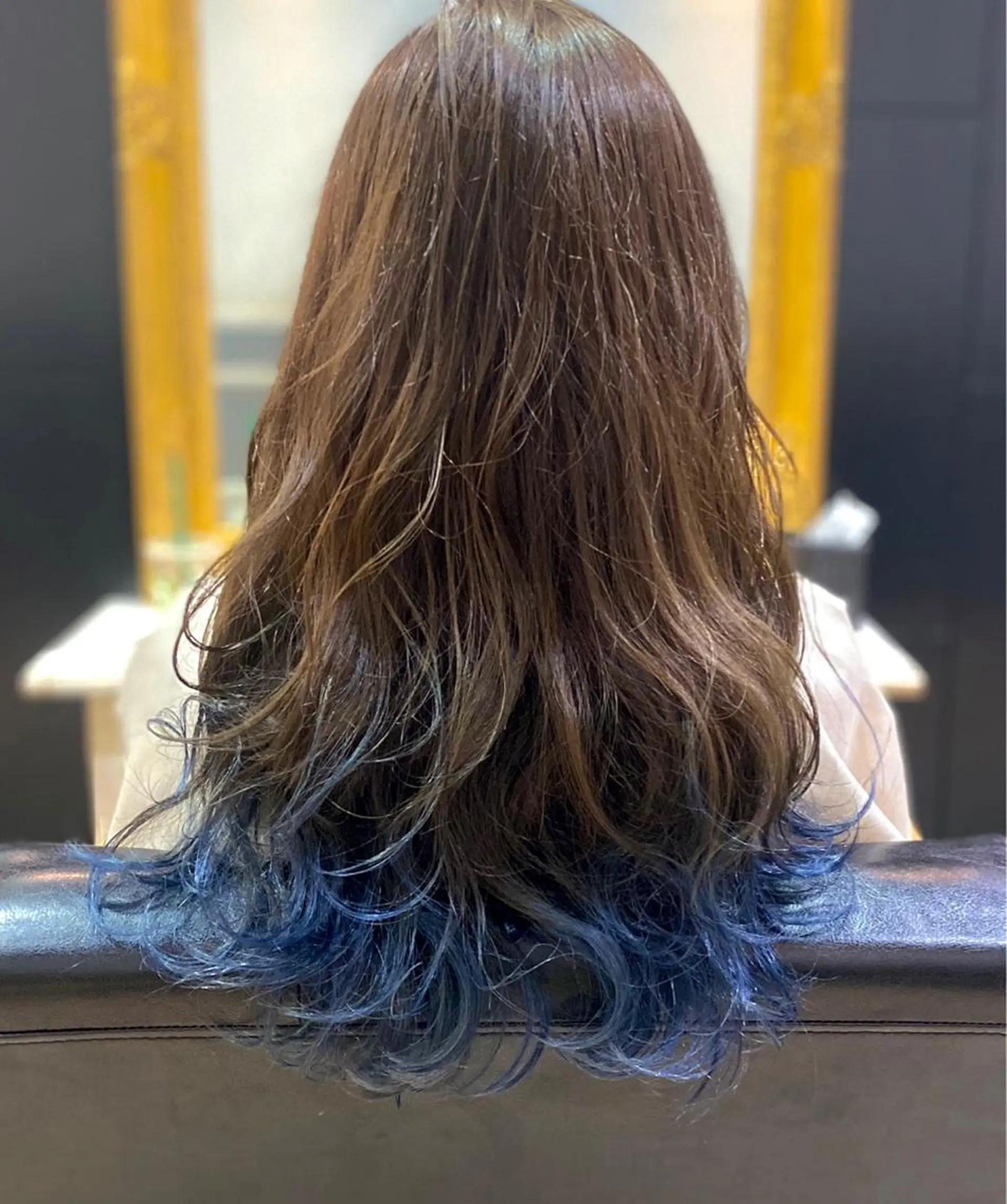 ロング カラー ブリーチ イケダ ハルカのヘアスタイル